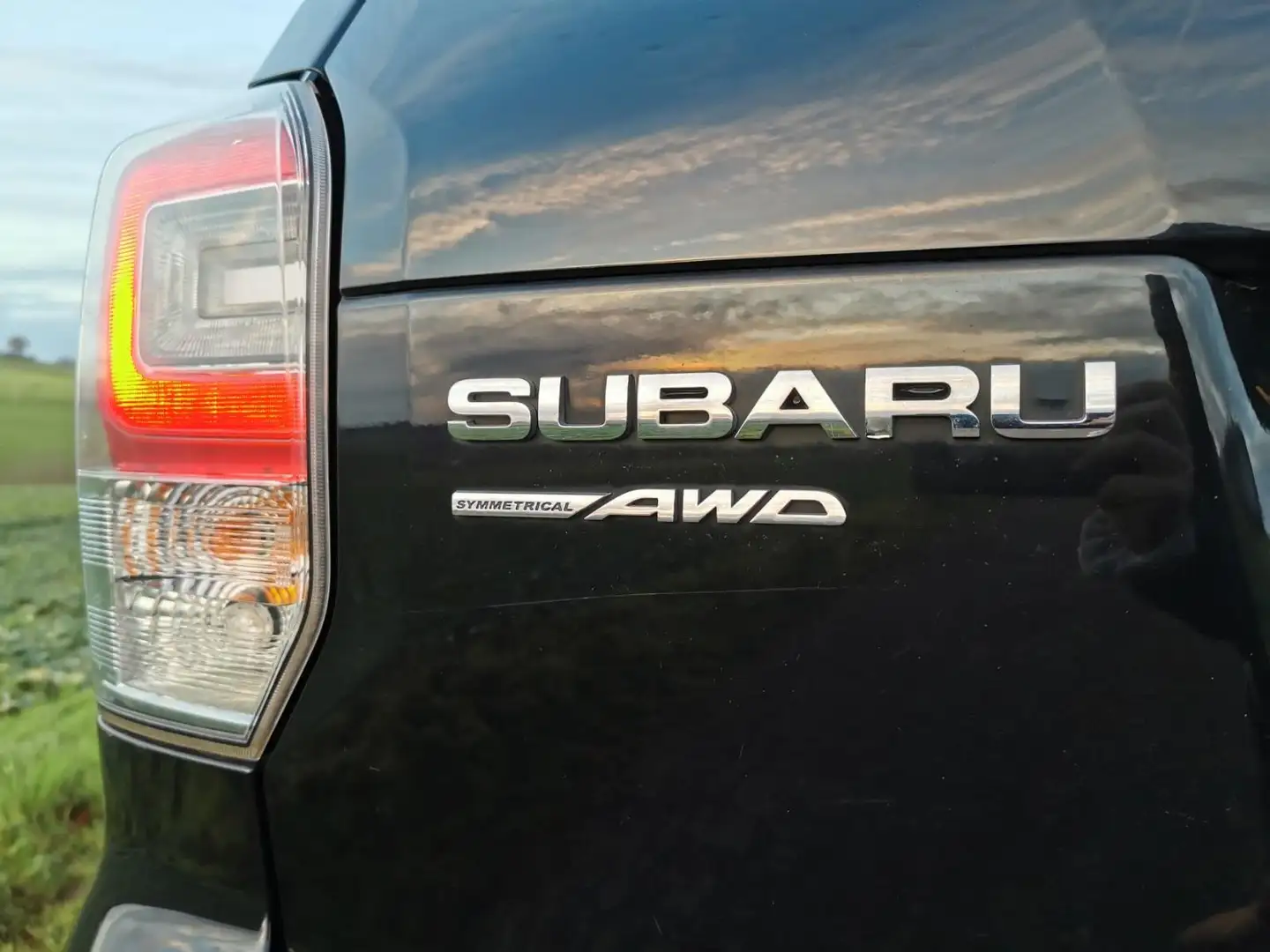 Subaru Forester 2.0D Lineartronic Exclusive Zwart - 1