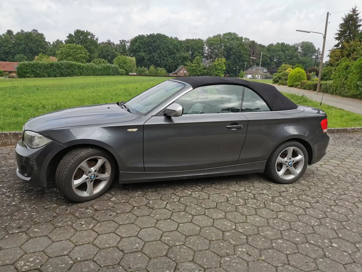 BMW 118 118i Cabrio Gri - 2