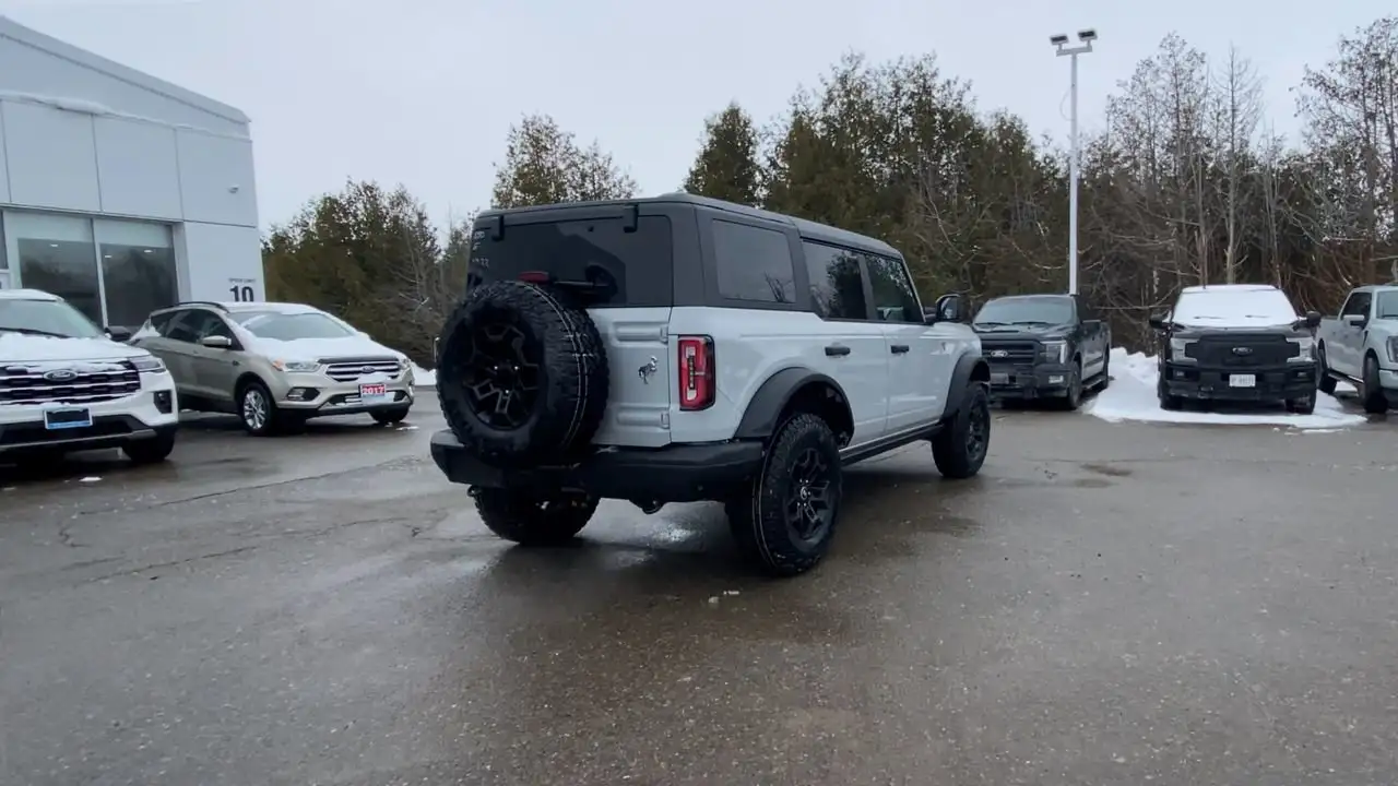 Ford Bronco снимка Ford Bronco