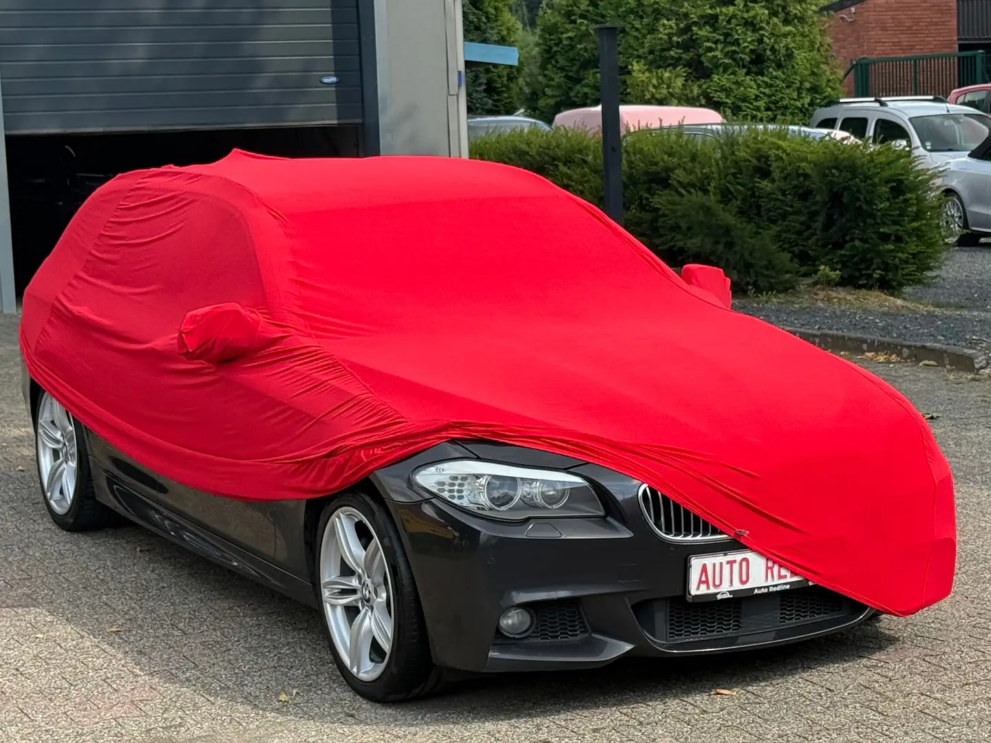 BMW 530 530 d xDrive /// M-Sport Paket  /// 1 Hand /// Grau - 1