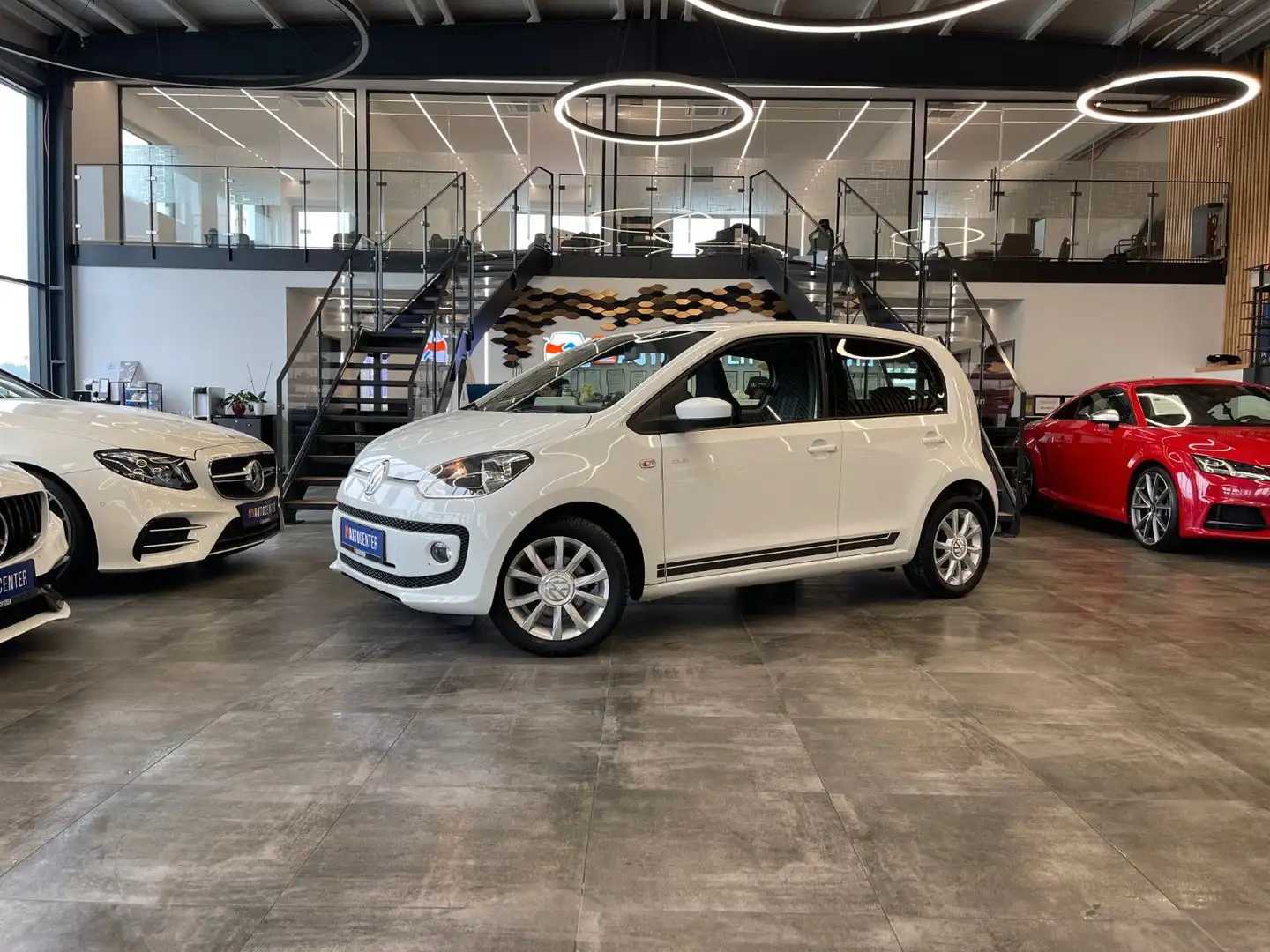Volkswagen up! club up! *1. Hand*Klima*Navi*Isofix*SHZ*TÜV* Weiß - 1