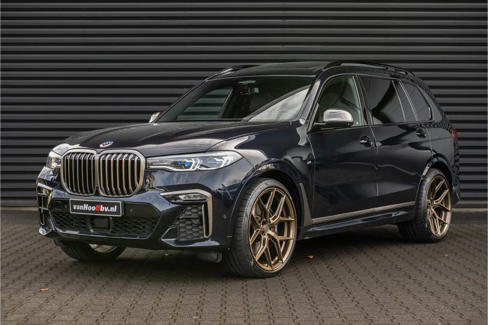 BMW X7 M50i High Executive -Vossen- Skylounge Black - 1