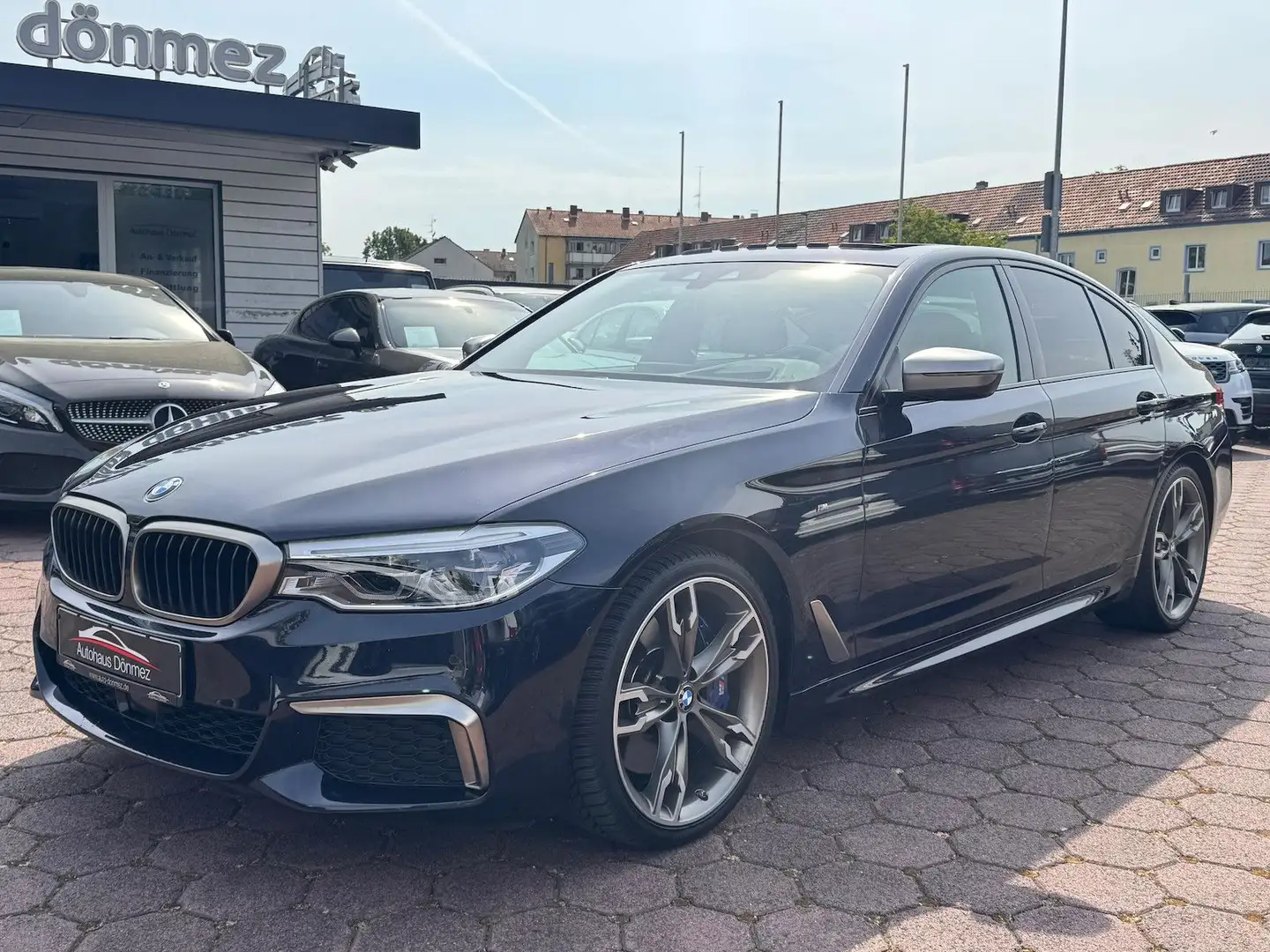 BMW 550 d xDrive M Sport ACC HUD H&K SHD RFKA Černá - 1