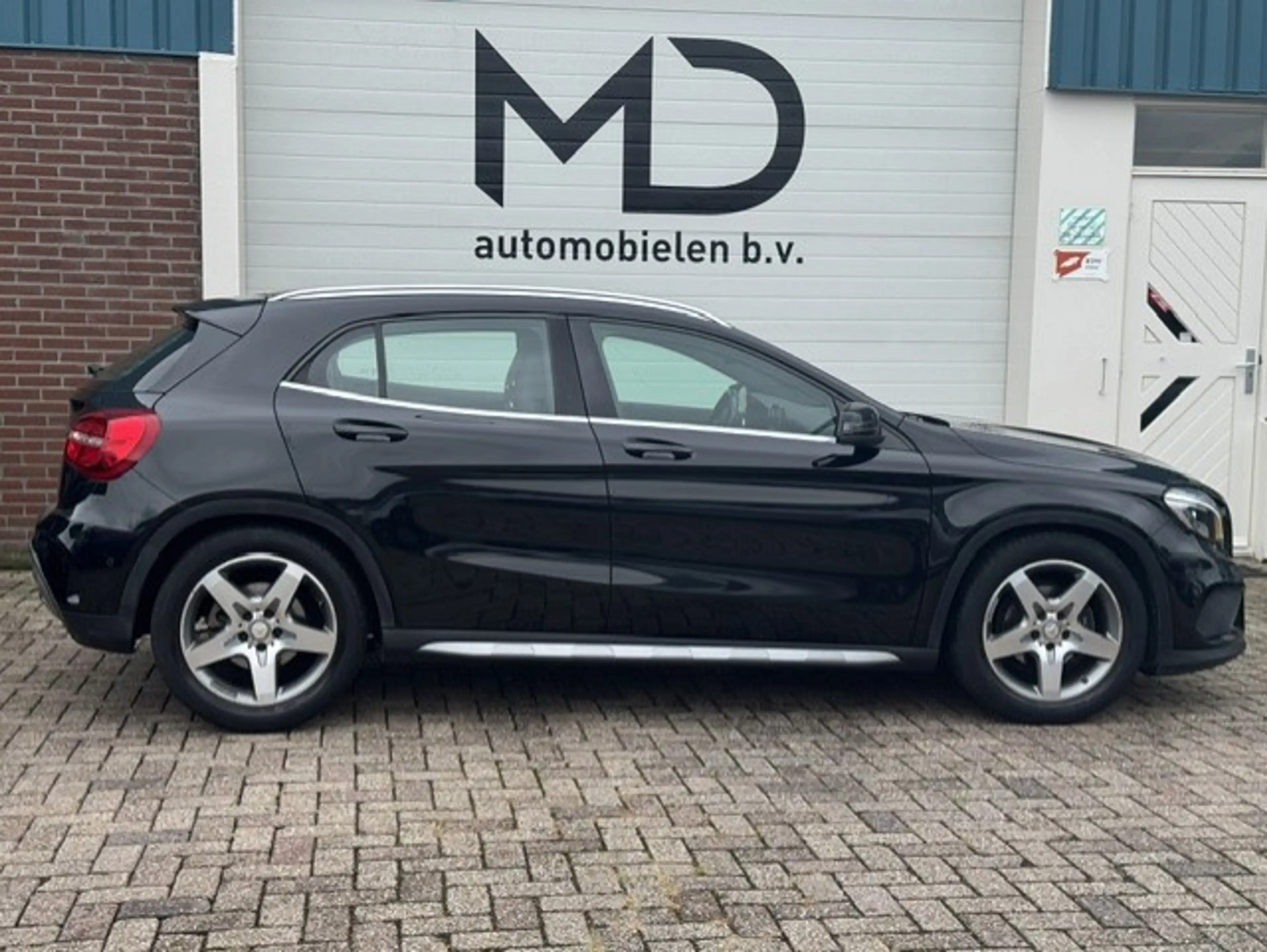 Mercedes-Benz GLA 200 AMG Edition 1 - Perfect Onderhouden — photo 2