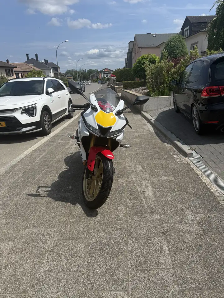 Yamaha YZF-R125