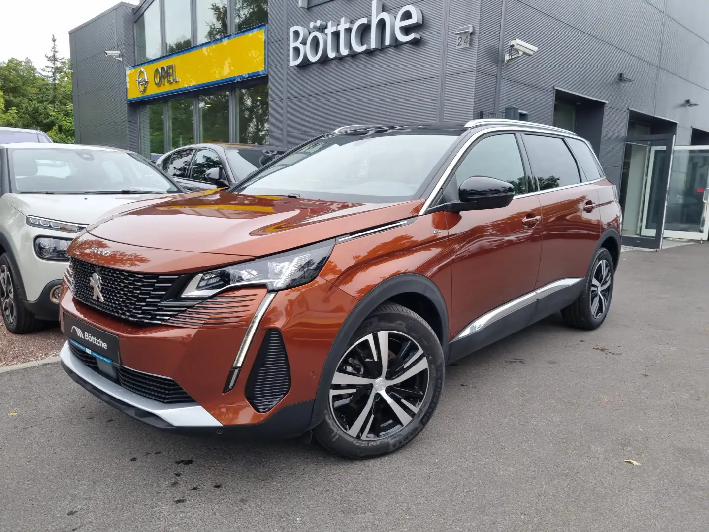 Peugeot 5008 GT LED/Navi/AHK/7-Sitze/360°Kamera/SHZ/PDC - 2