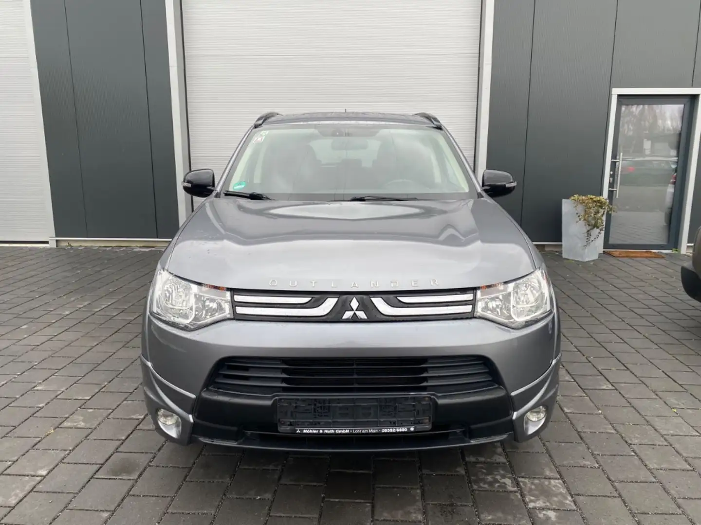 Mitsubishi Outlander Invite ClearTec 2WD/2. HAND/SHZ/PDC Szary - 2