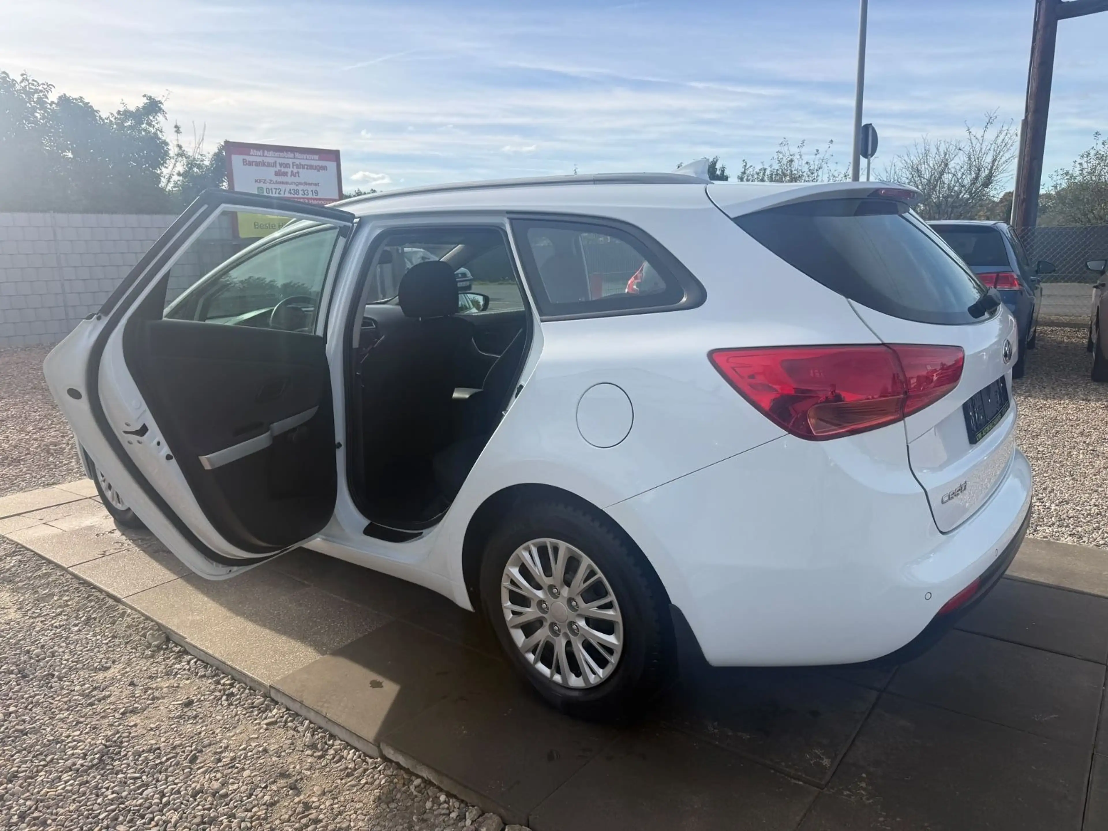 Kia Ceed / cee'd Ceed Sportswagon Dream Team Sport Lenkrad — photo 8