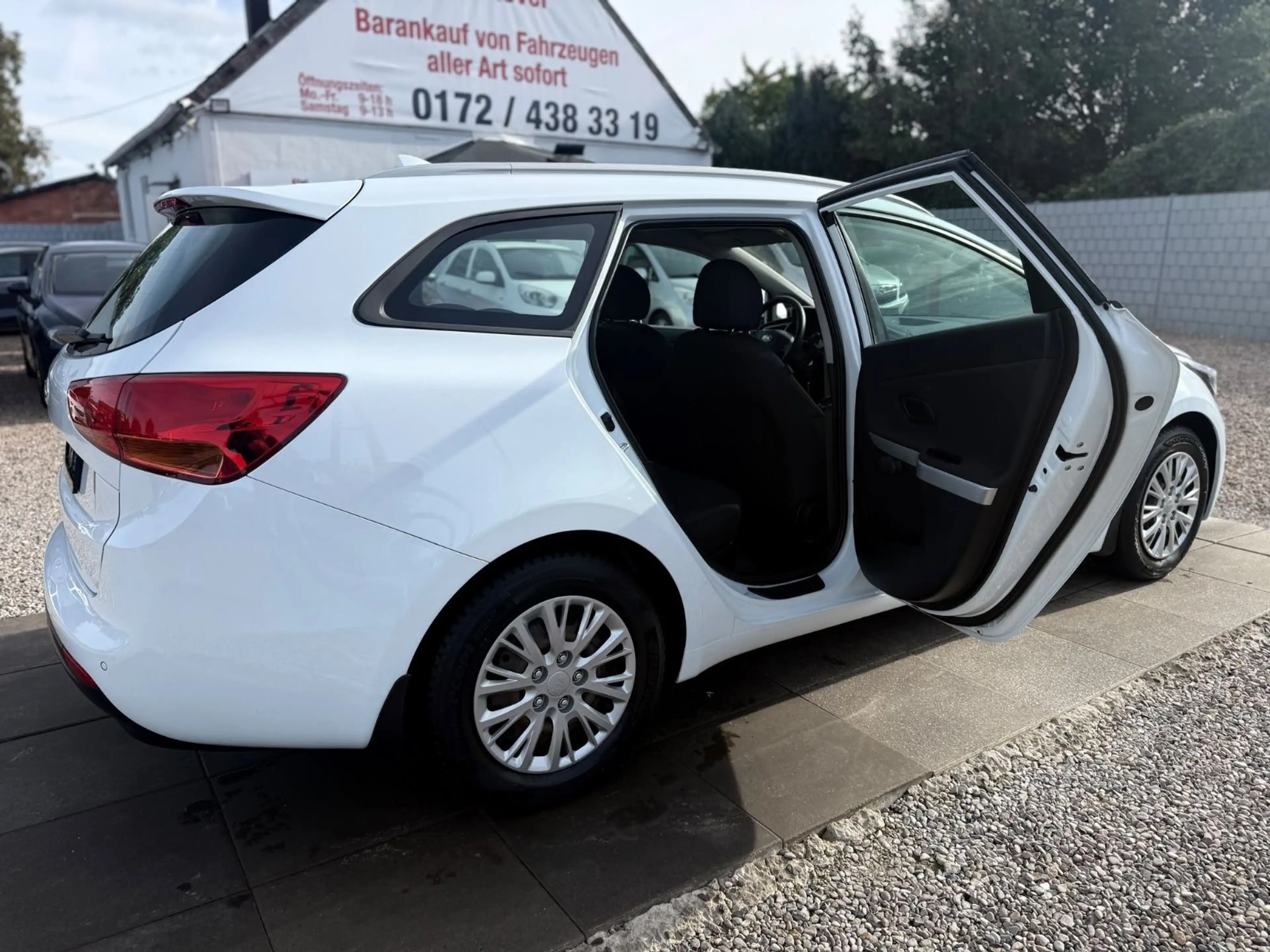 Kia Ceed / cee'd Ceed Sportswagon Dream Team Sport Lenkrad — photo 10