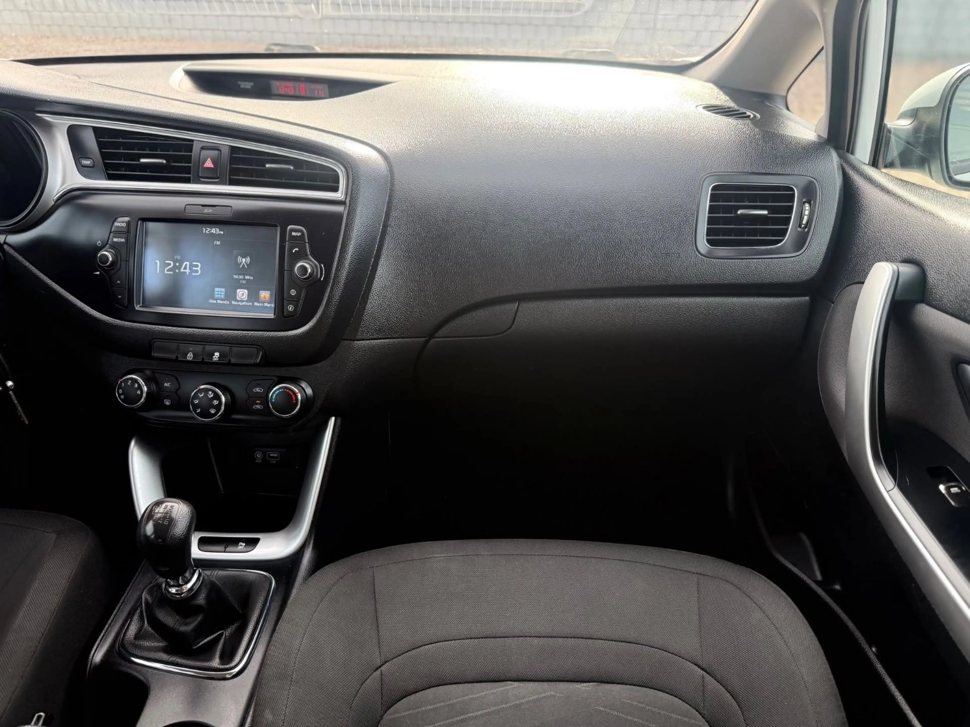 Kia Ceed / cee'd Ceed Sportswagon Dream Team Sport Lenkrad — photo 14