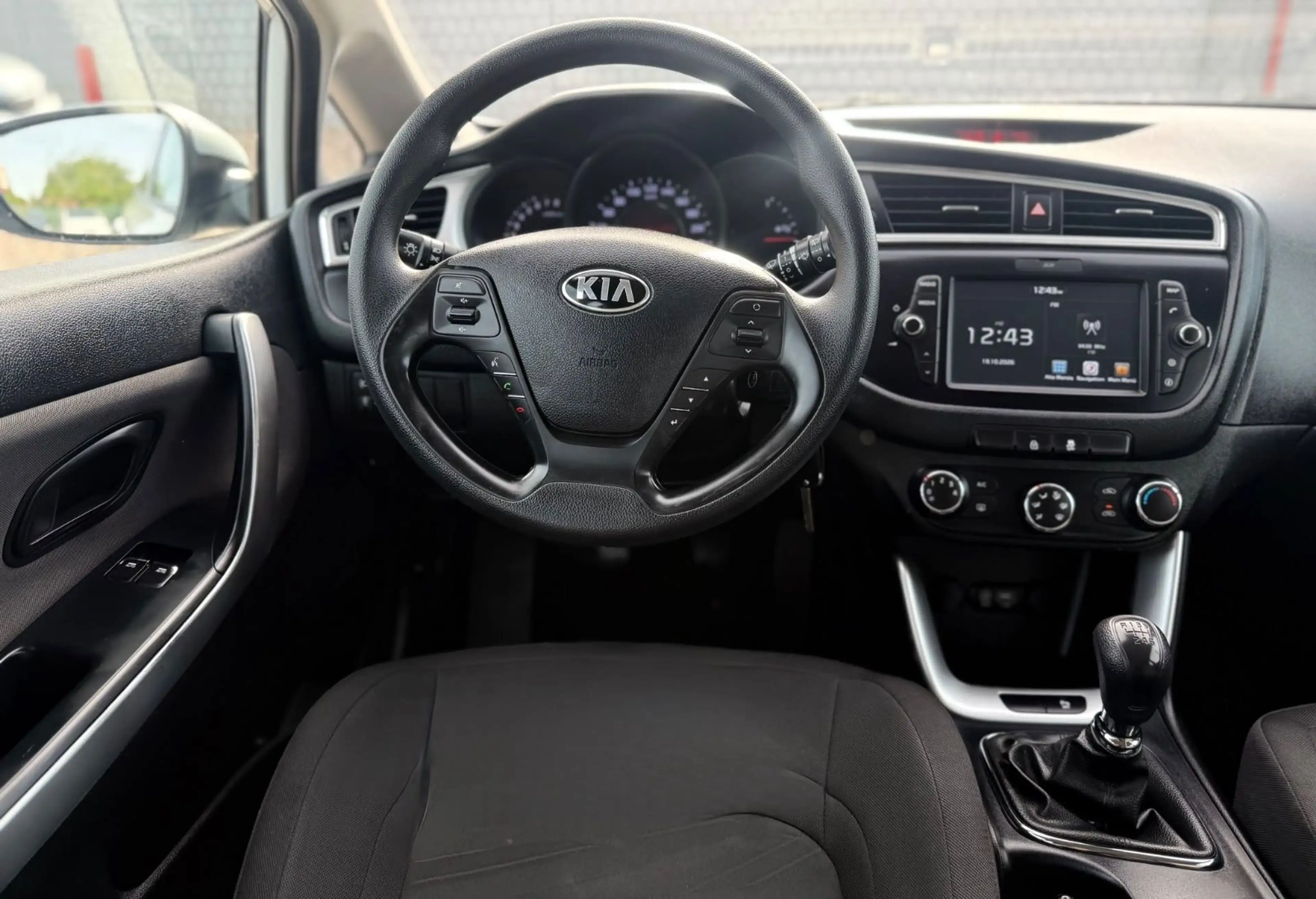Kia Ceed / cee'd Ceed Sportswagon Dream Team Sport Lenkrad — photo 12