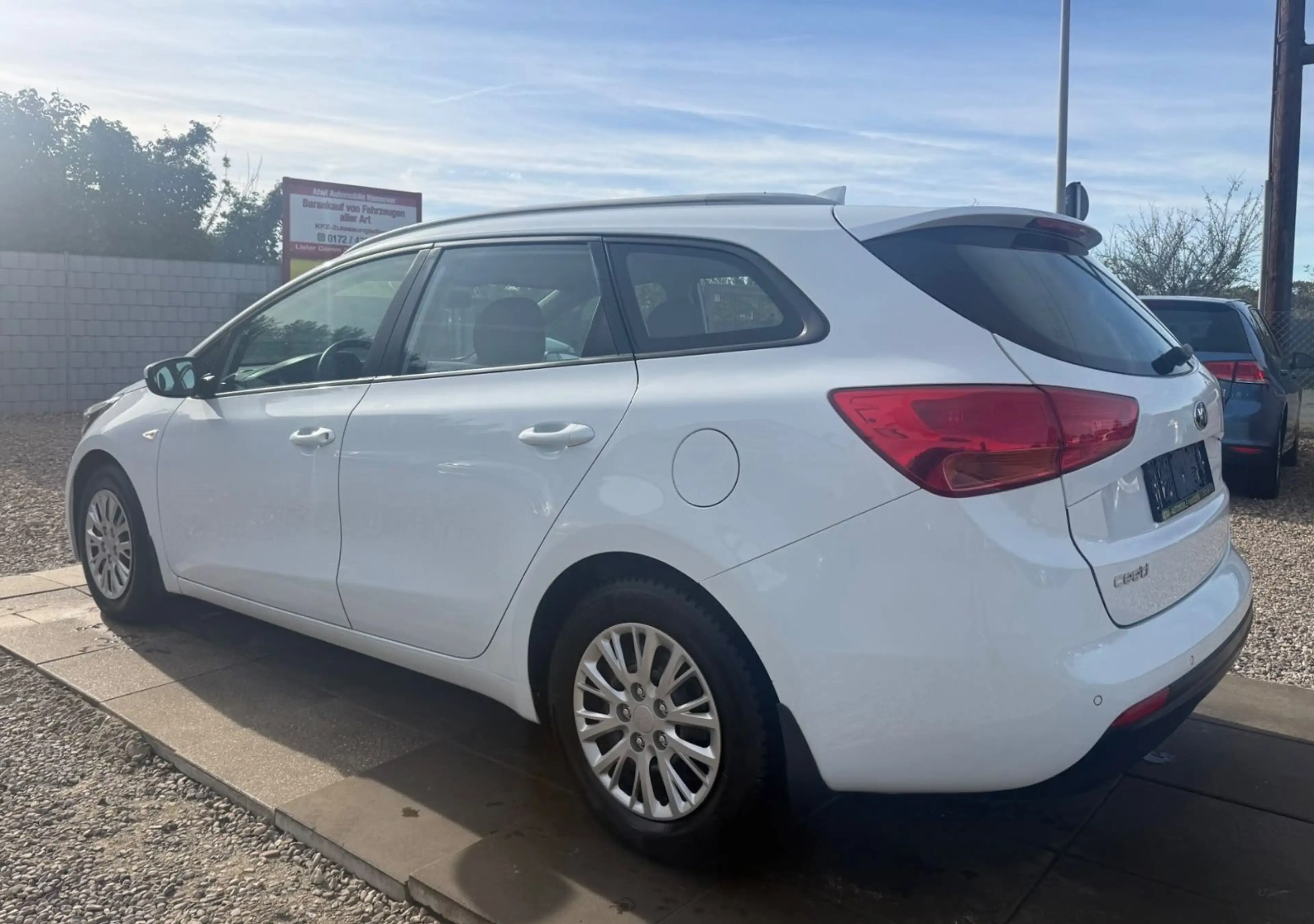 Kia Ceed / cee'd Ceed Sportswagon Dream Team Sport Lenkrad — photo 4