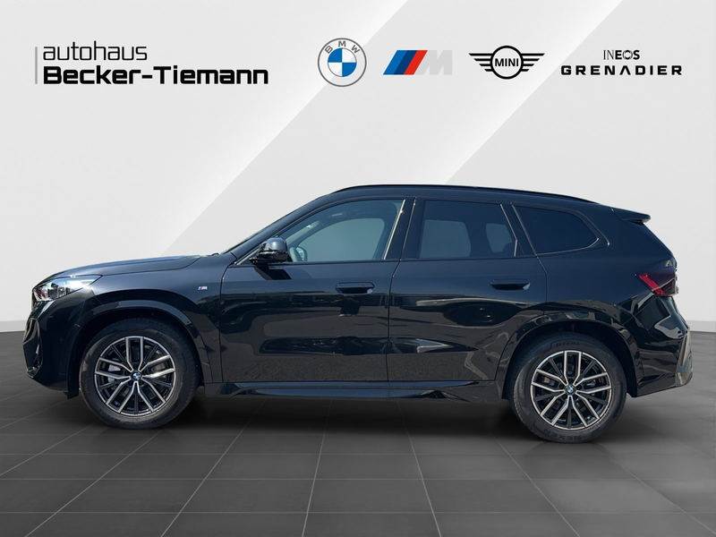 BMW X1 xDrive23d M Sport / AHK / H&K / Pano / Memory / He — photo 3