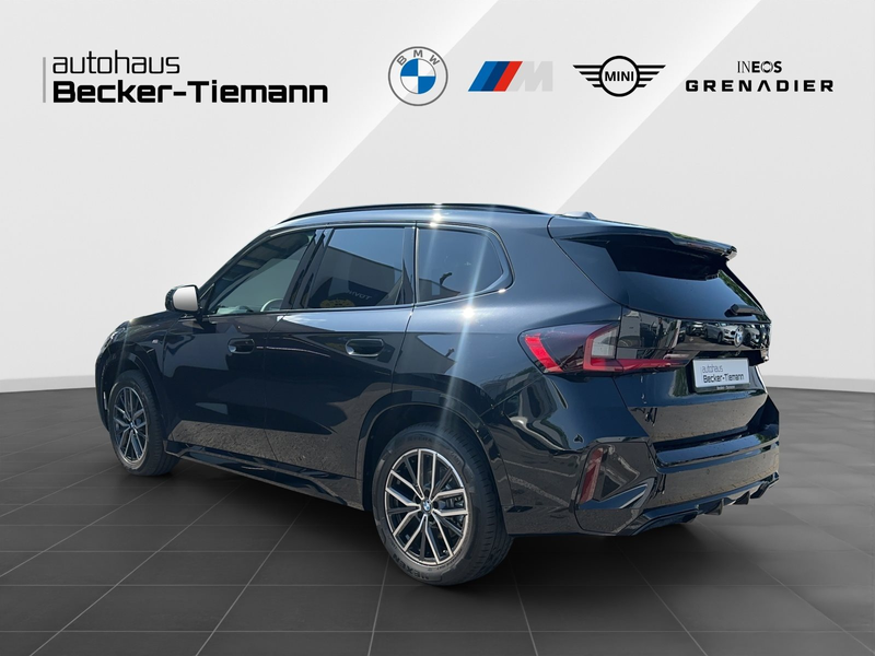 BMW X1 xDrive23d M Sport / AHK / H&K / Pano / Memory / He — photo 4