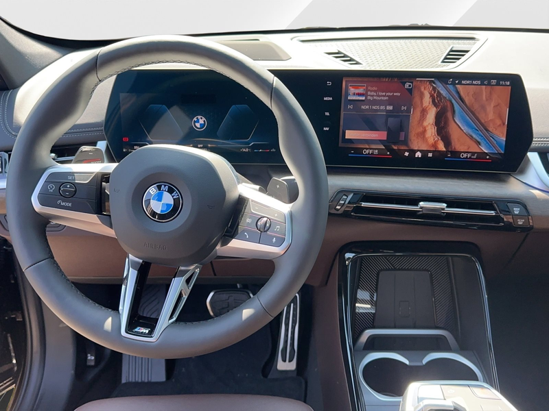 BMW X1 xDrive23d M Sport / AHK / H&K / Pano / Memory / He — photo 9