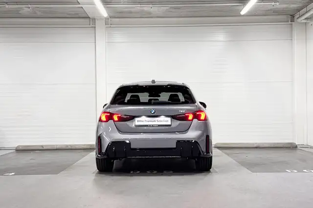 BMW 1 Series view 8