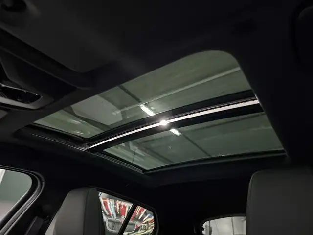 BMW 1 Series view 11