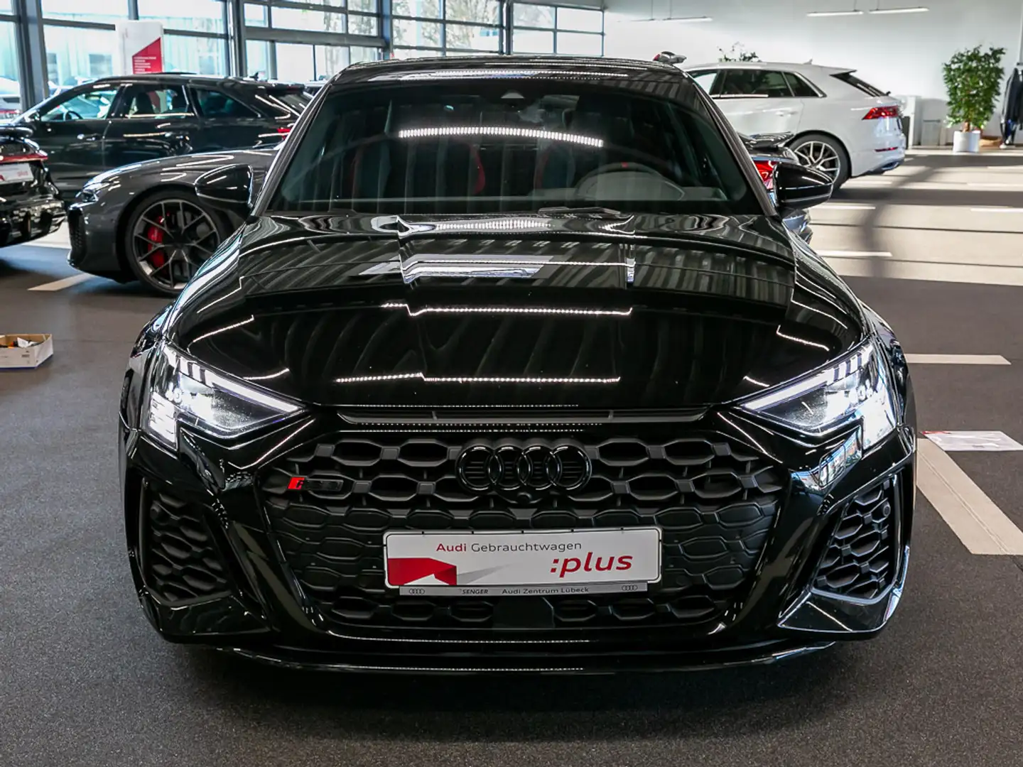 Audi RS3 Limo S tronic Nav Matrix RS-AGA B&O 280 km/h Schwarz - 2