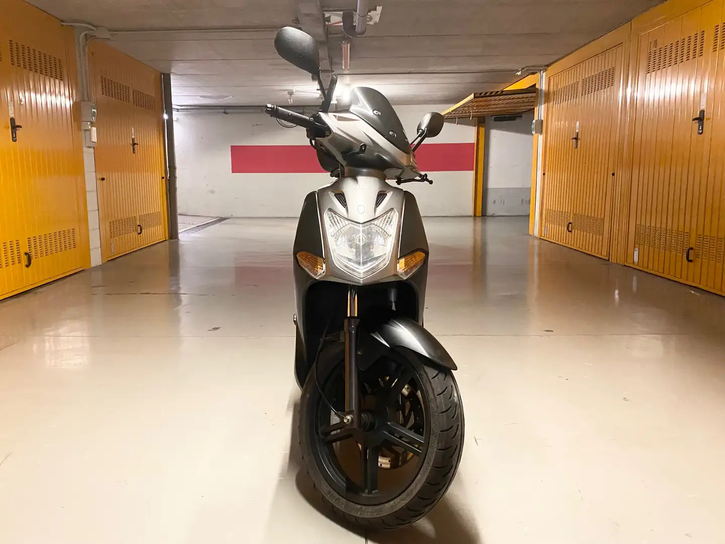 Kymco Agility 125 City - SOLO 12.000 KM - EURO 3 Šedá - 2
