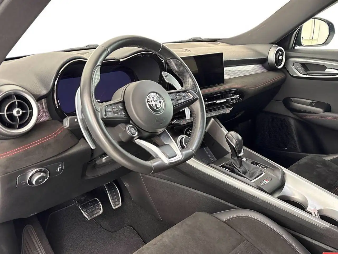 Alfa Romeo Tonale 2023 — фото 10