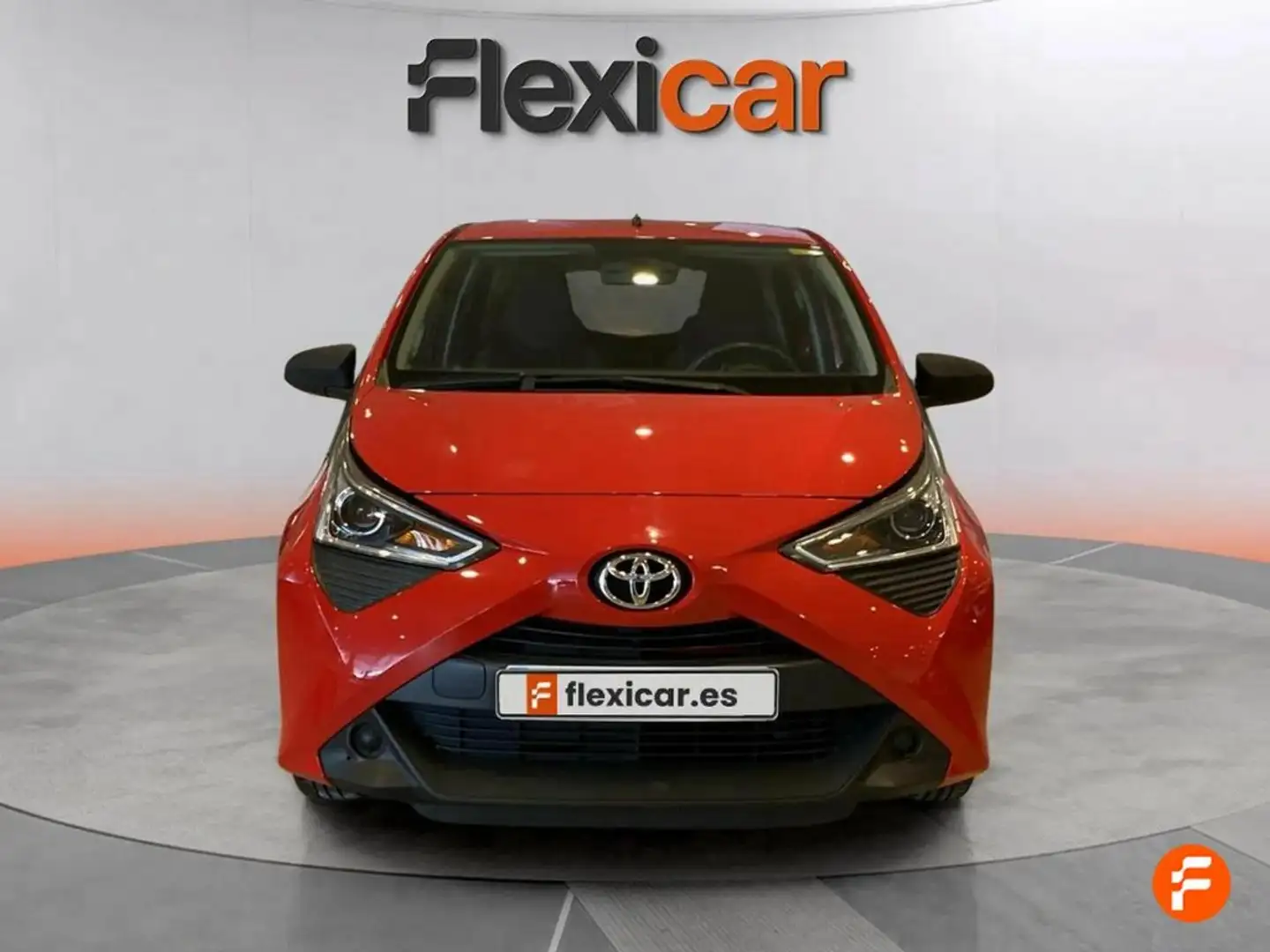 Toyota Aygo 70 x-play Amarillo - 2