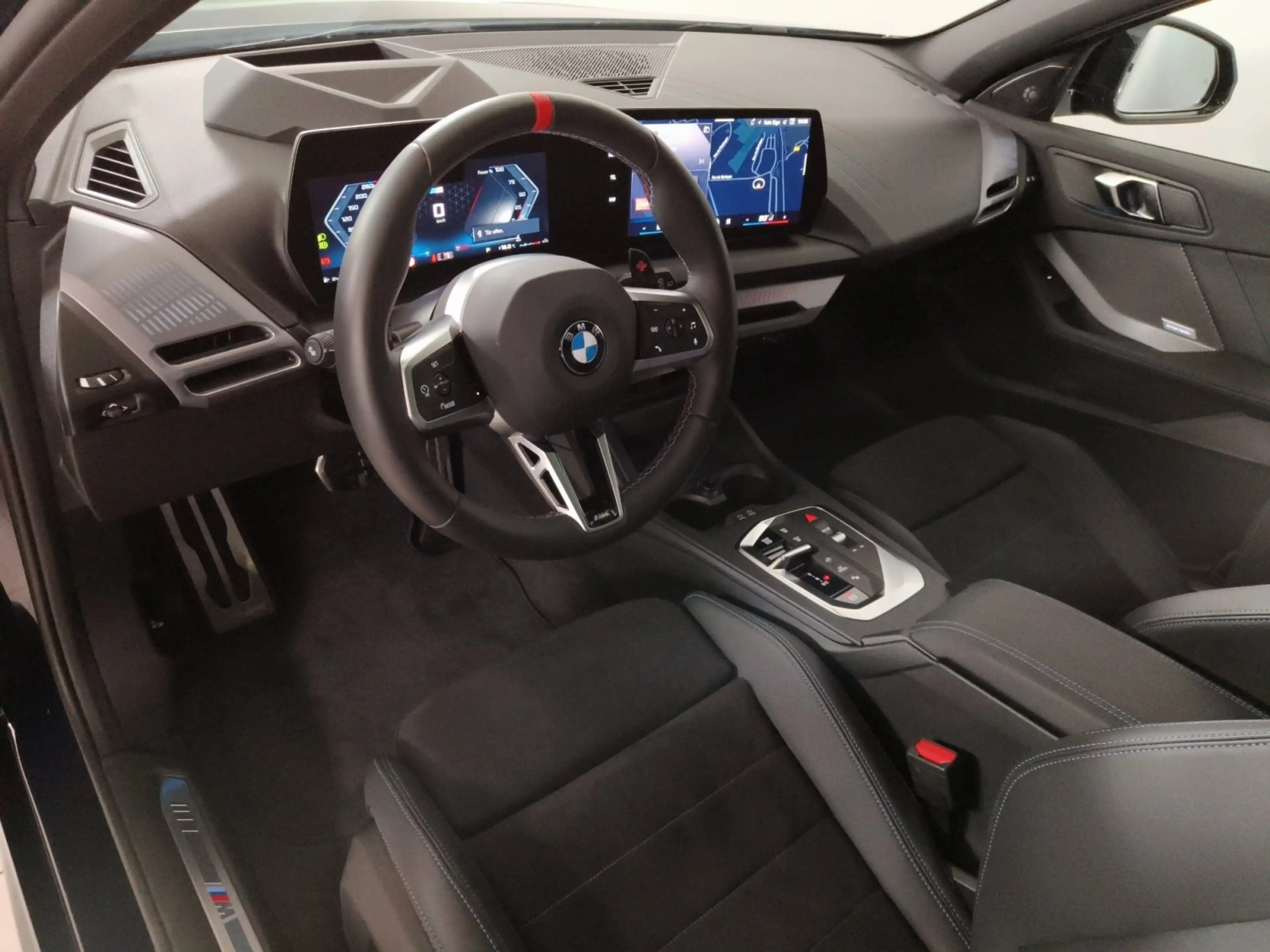 BMW 135 M135i xDrive — photo 12