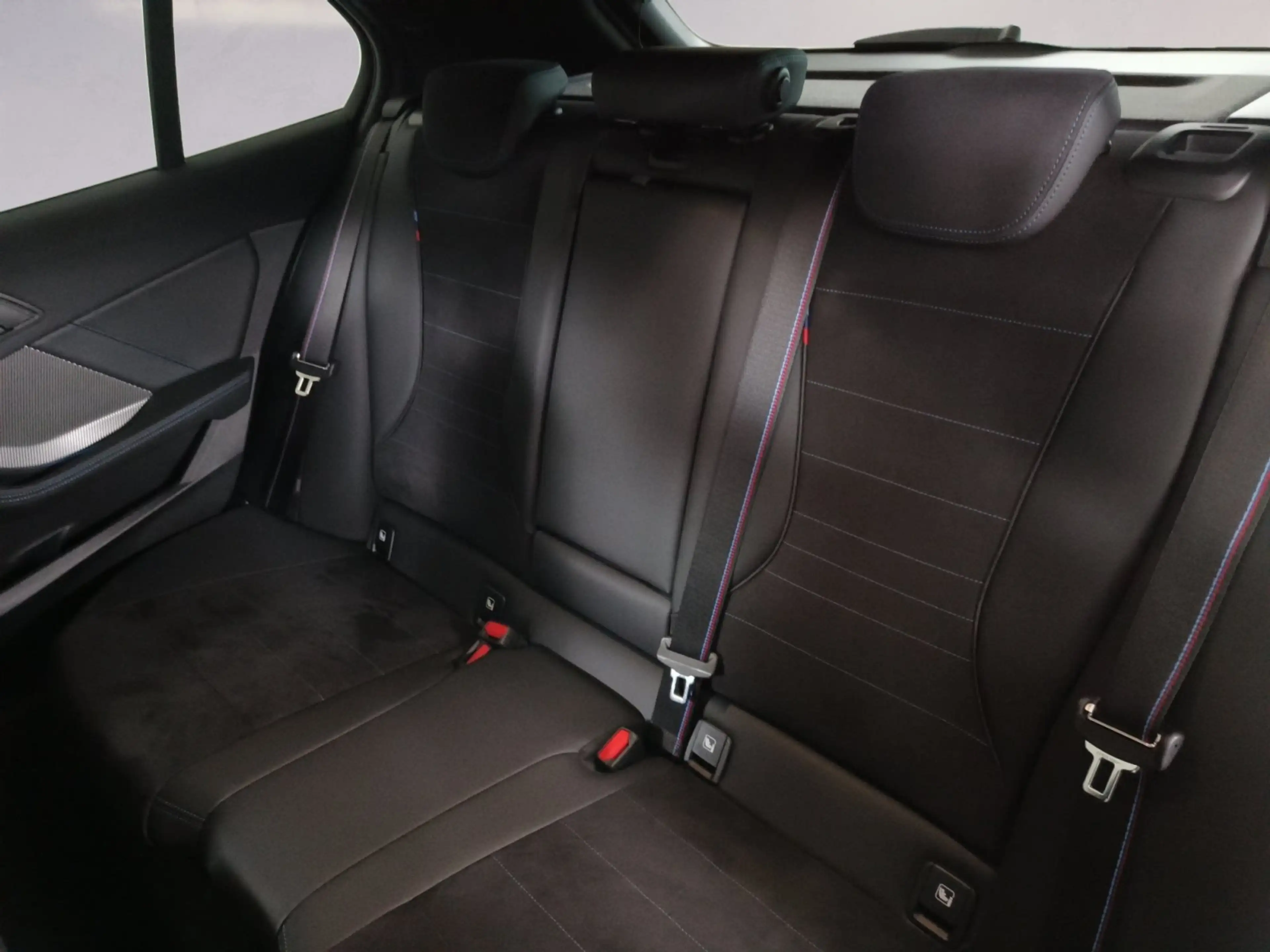 BMW 135 M135i xDrive — photo 8