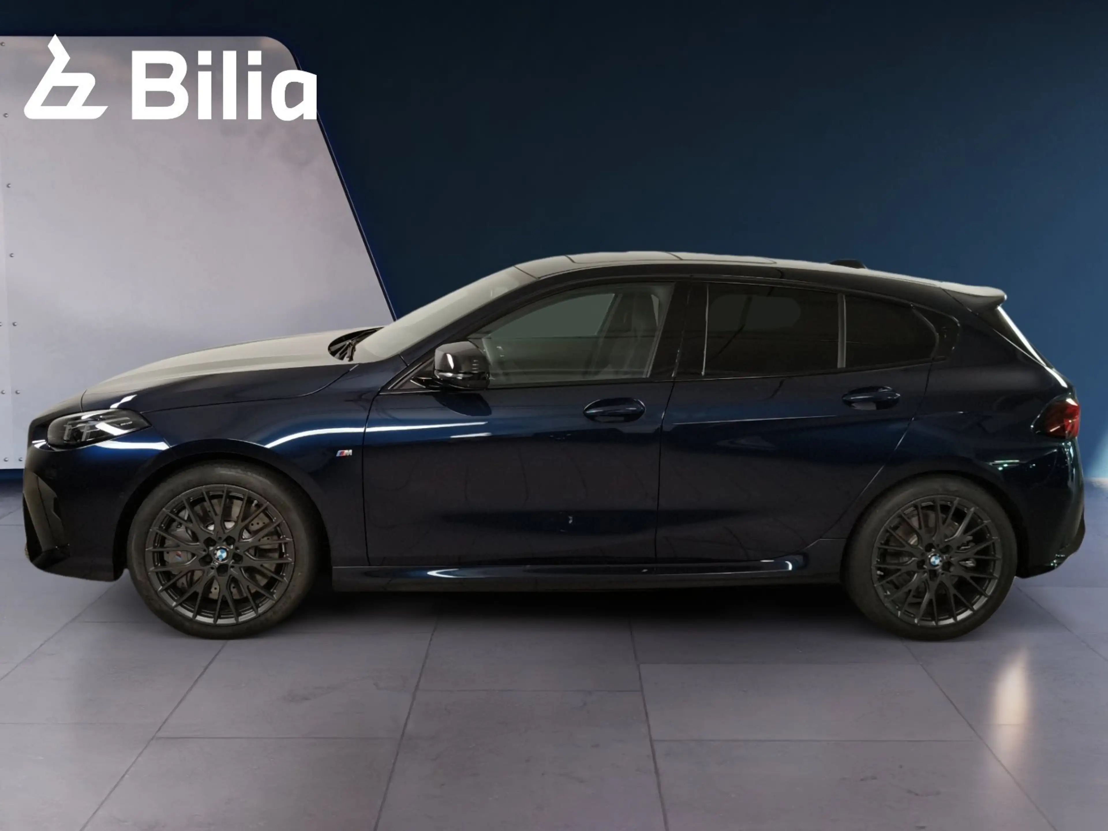 BMW 135 M135i xDrive — photo 11