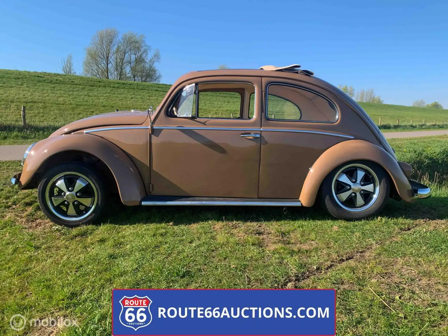 Volkswagen Beetle Oval Ragtop 1957 | Route 66 auctions Bruin - 2