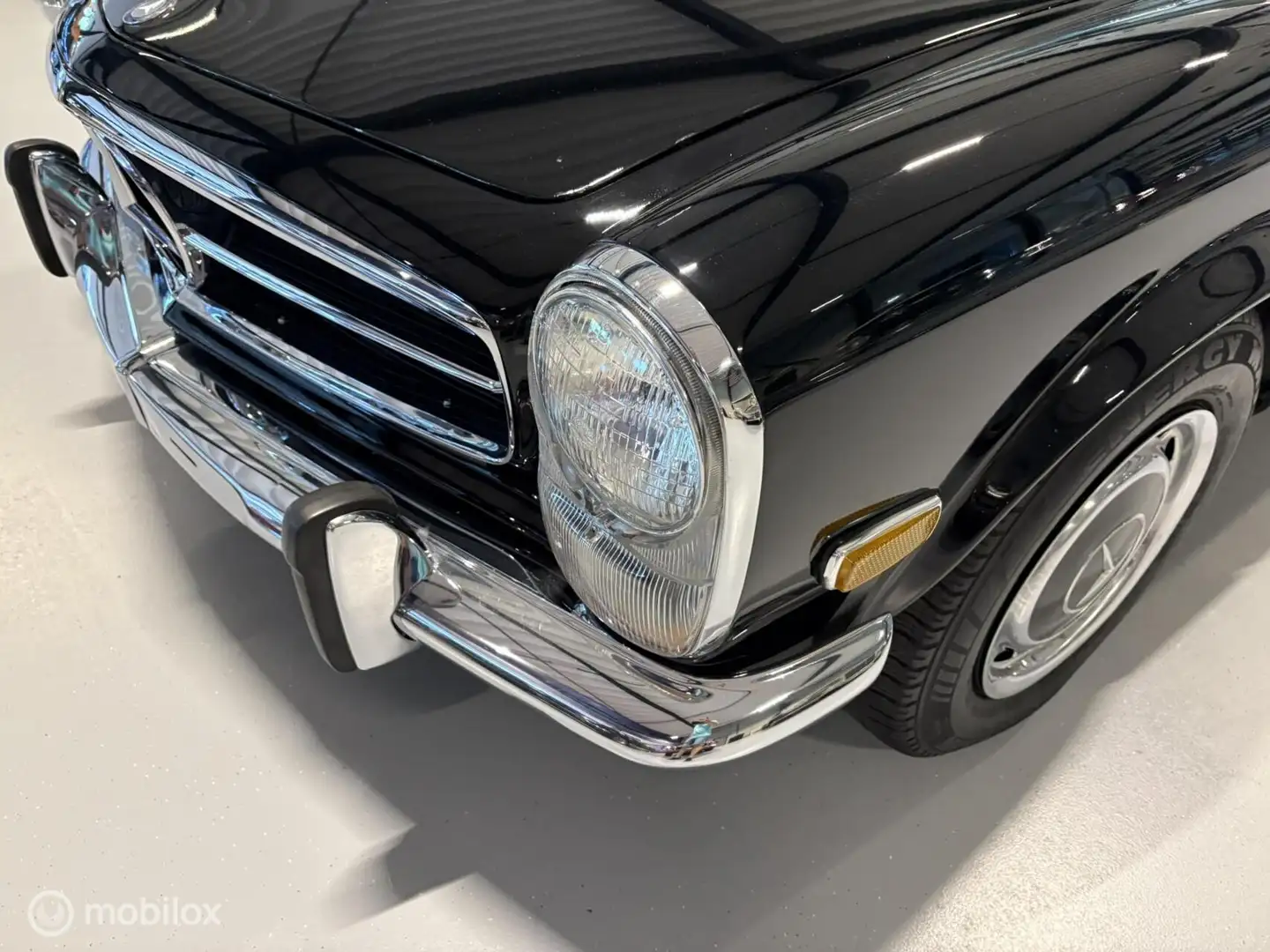 Mercedes-Benz SL 280 Pagode Schwarz - 2