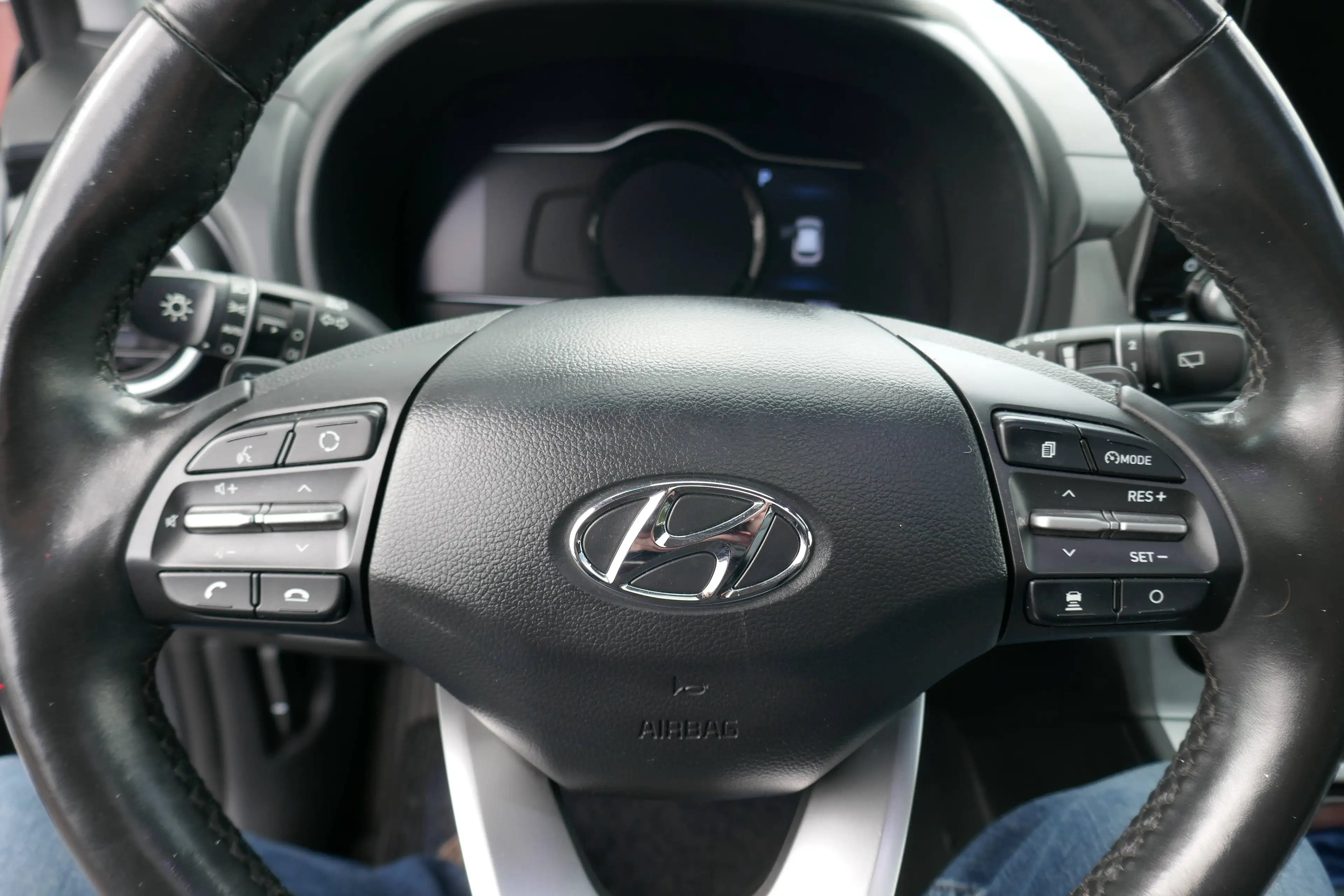 Hyundai KONA Premium Elektro 64KW Level 6 — photo 15