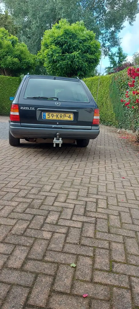 Mercedes-Benz E 230 TE Zwart - 2