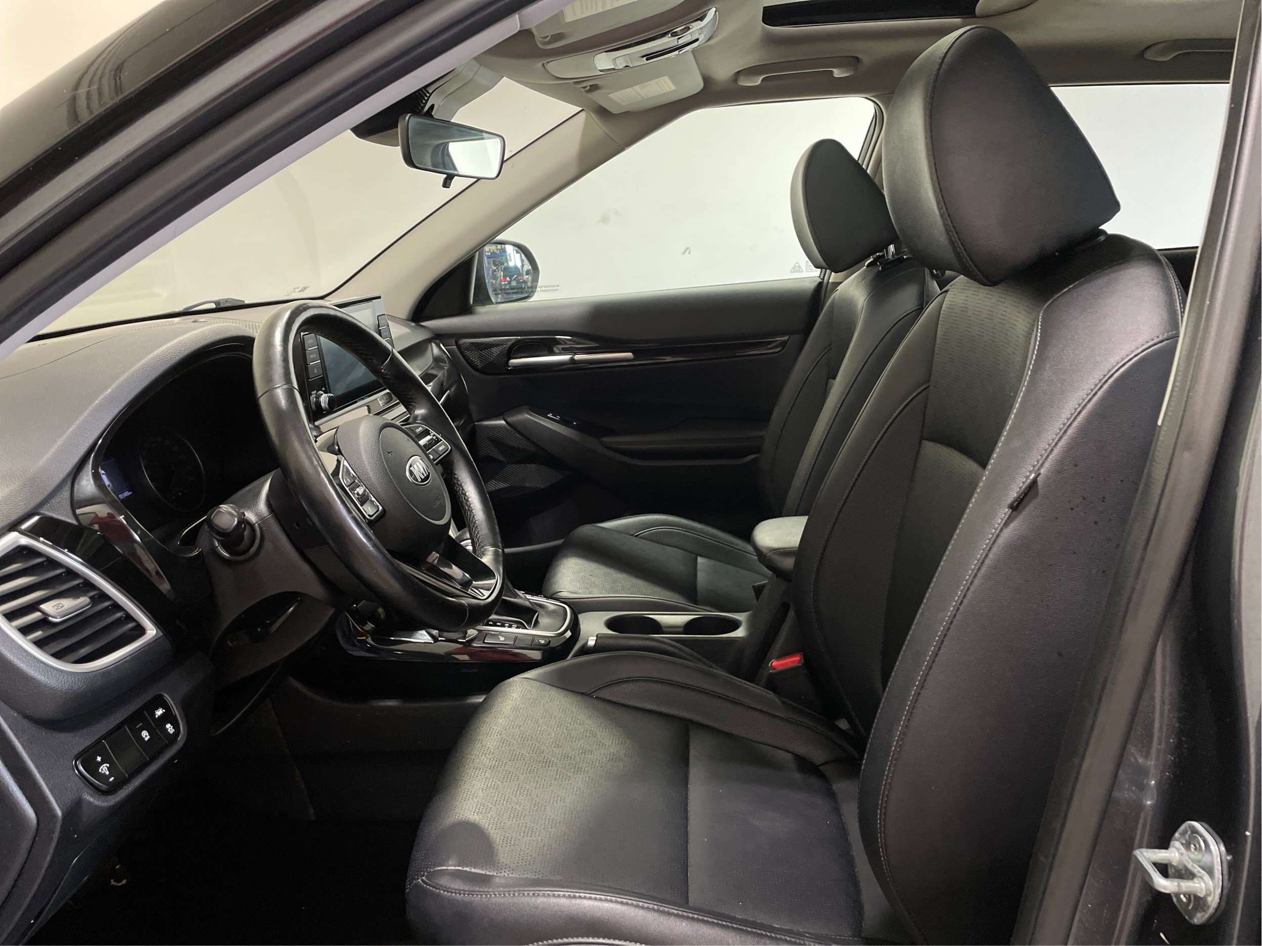 2021 Kia Seltos EX AWD Mags Cuir Toit Sièges Chauffants Caméra — снимка 1