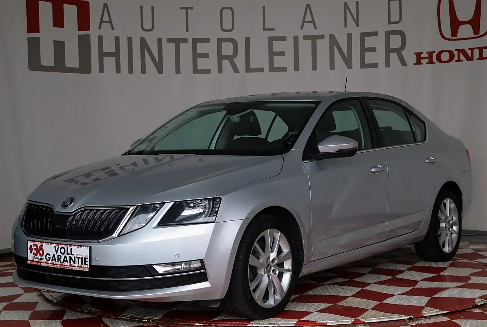Skoda Octavia 1,8 TSI Style NAVI ACC WINTERPAKET Argent - 1