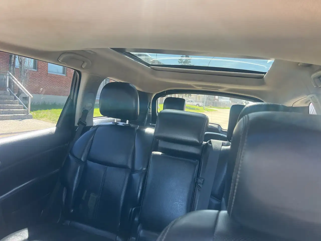 Nissan Pathfinder снимка Nissan Pathfinder