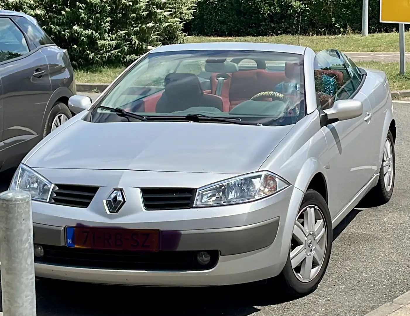 Renault Megane 2.0-16V Priv.Luxe Grijs - 1