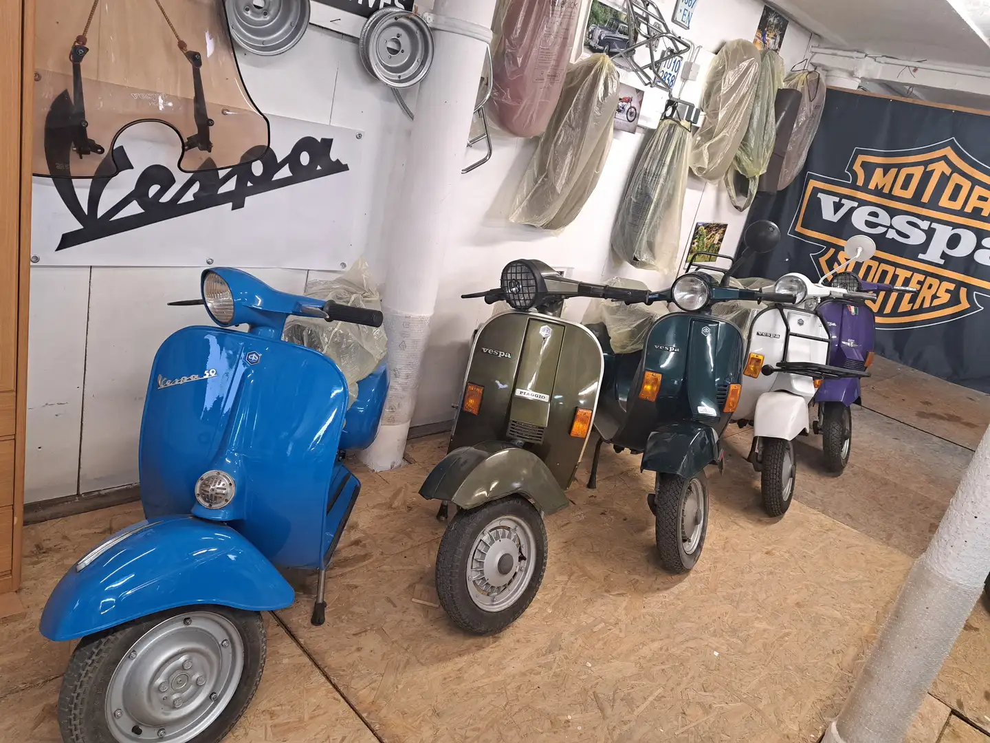 Vespa 50 Bleu - 1