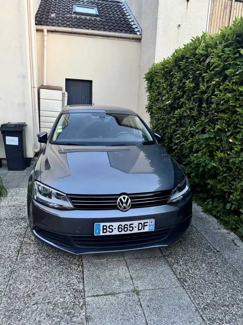 Volkswagen Jetta 1.6 TDI Blue Motion Technology Comfortline - 1