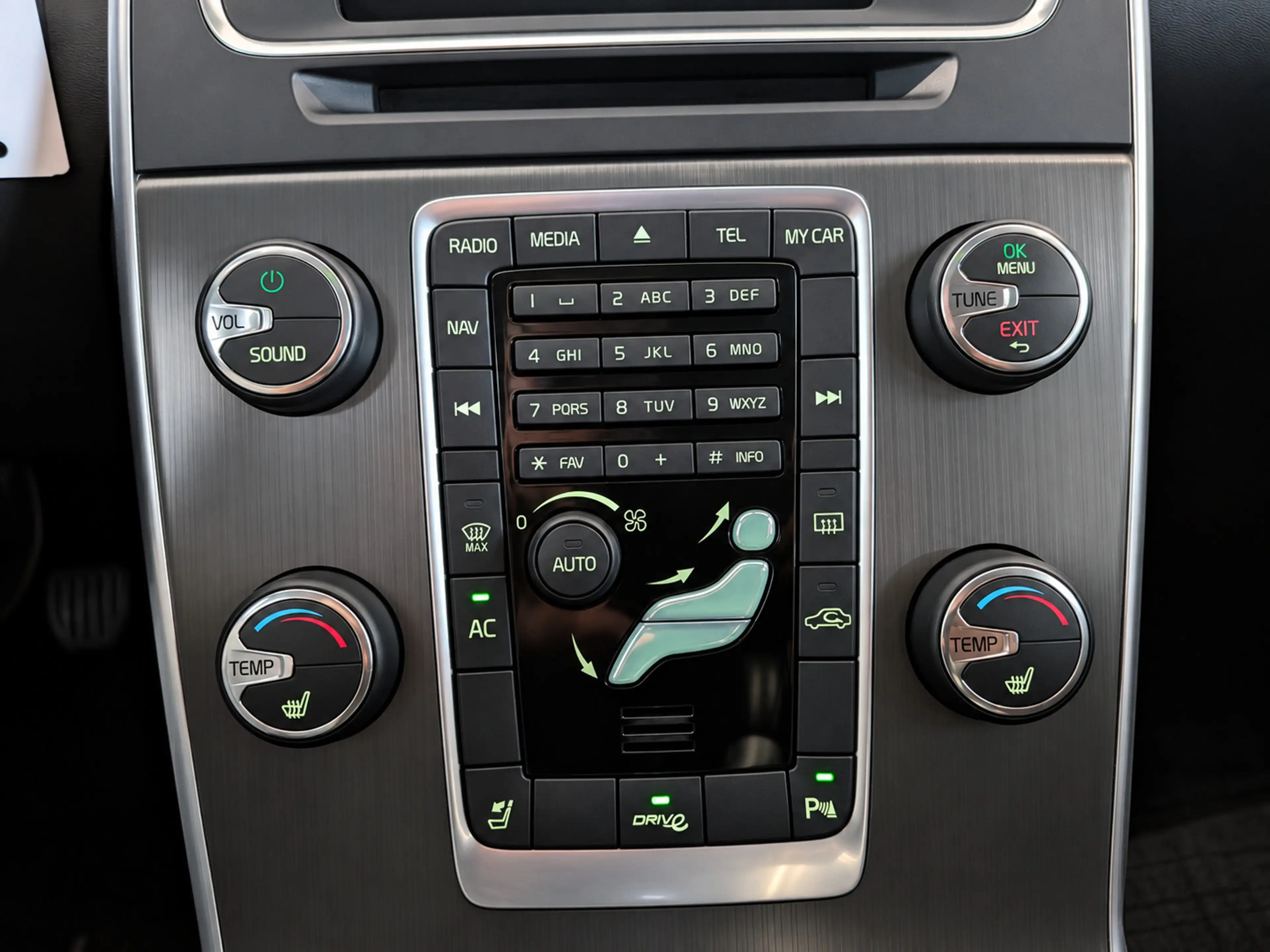 Volvo V60 1.6 T3 R-Design Airco, Cruise Control, Trekhaak, S — photo 17