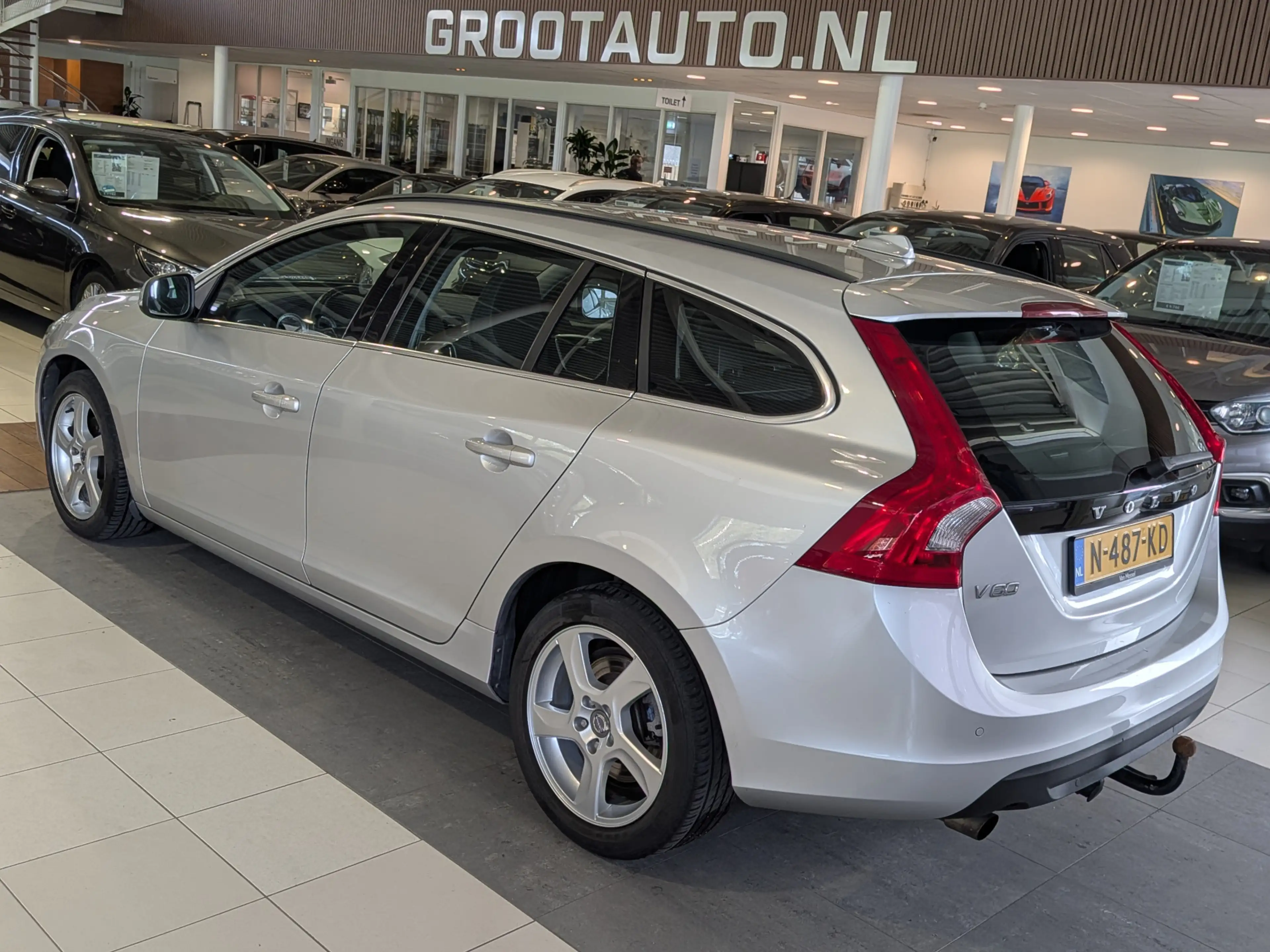 Volvo V60 1.6 T3 R-Design Airco, Cruise Control, Trekhaak, S — photo 3