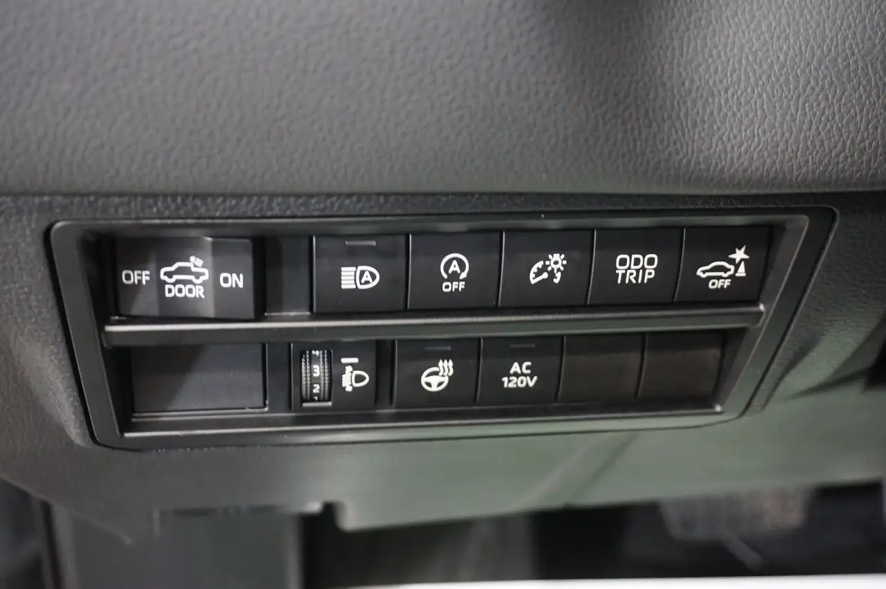 Toyota Tundra снимка Toyota Tundra