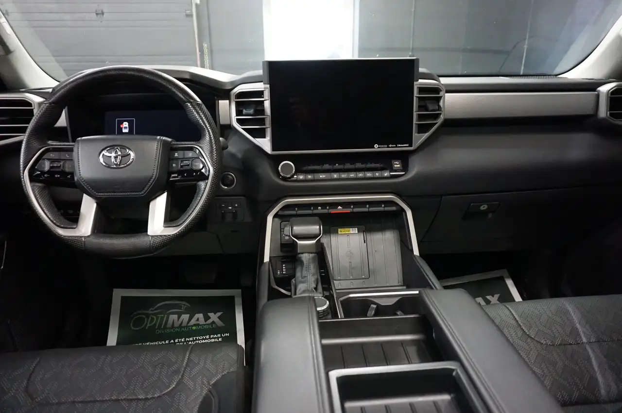 Toyota Tundra снимка Toyota Tundra