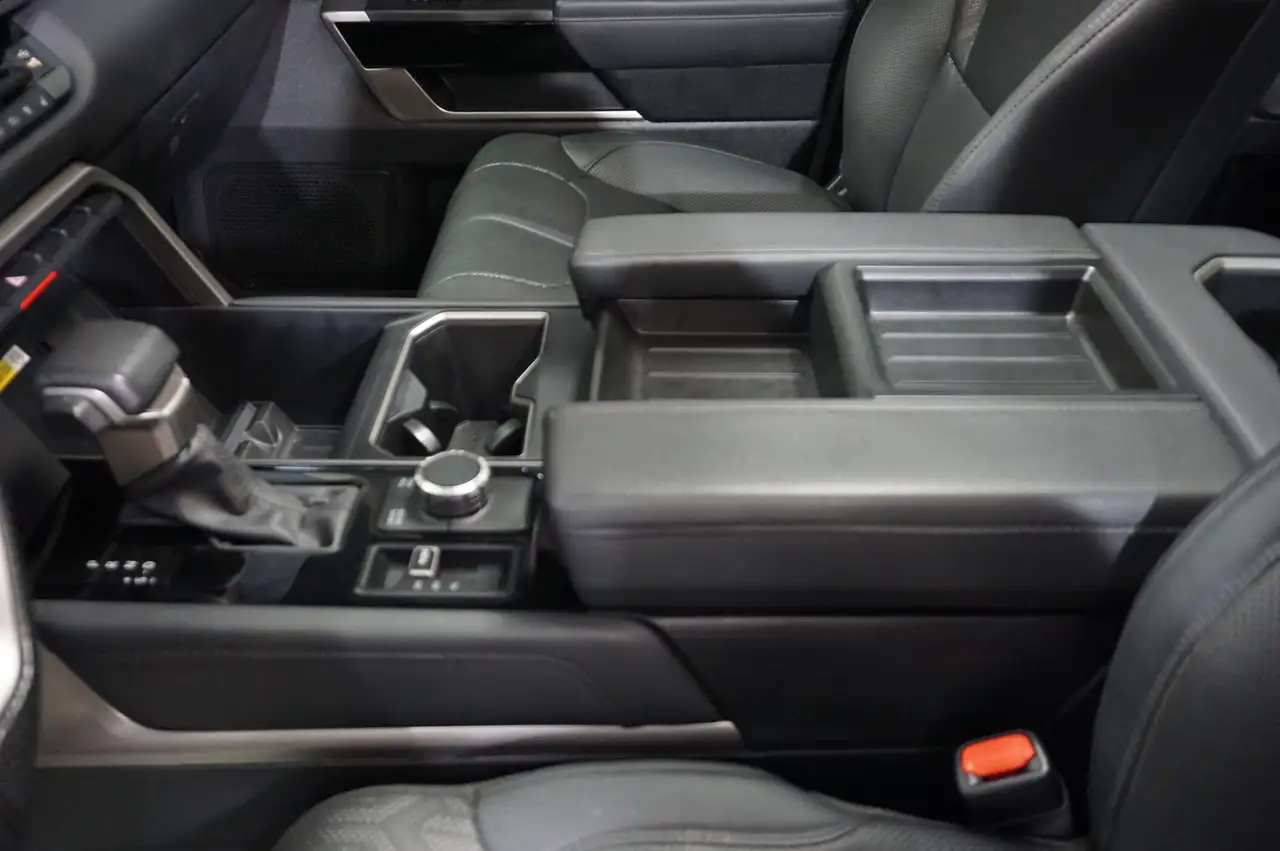 Toyota Tundra снимка Toyota Tundra