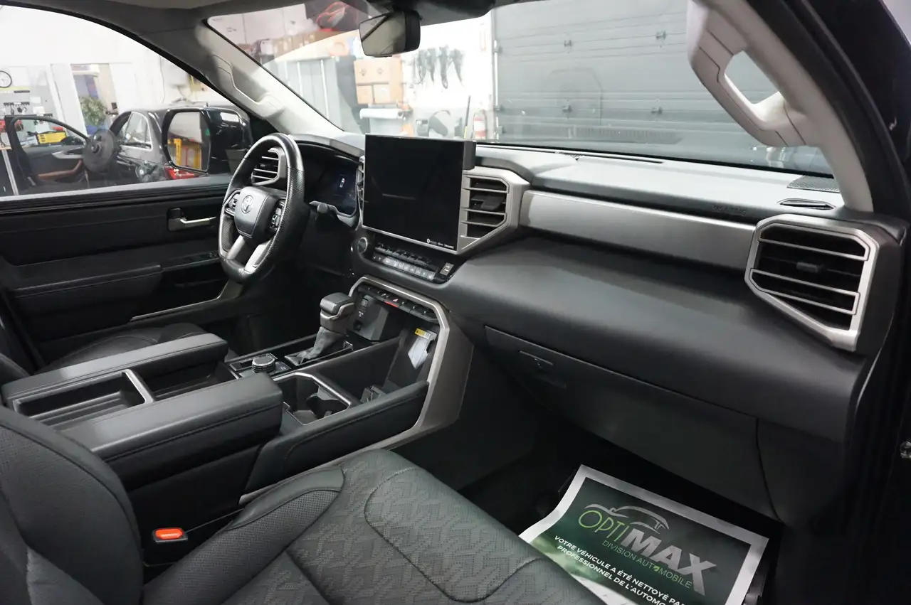Toyota Tundra снимка Toyota Tundra