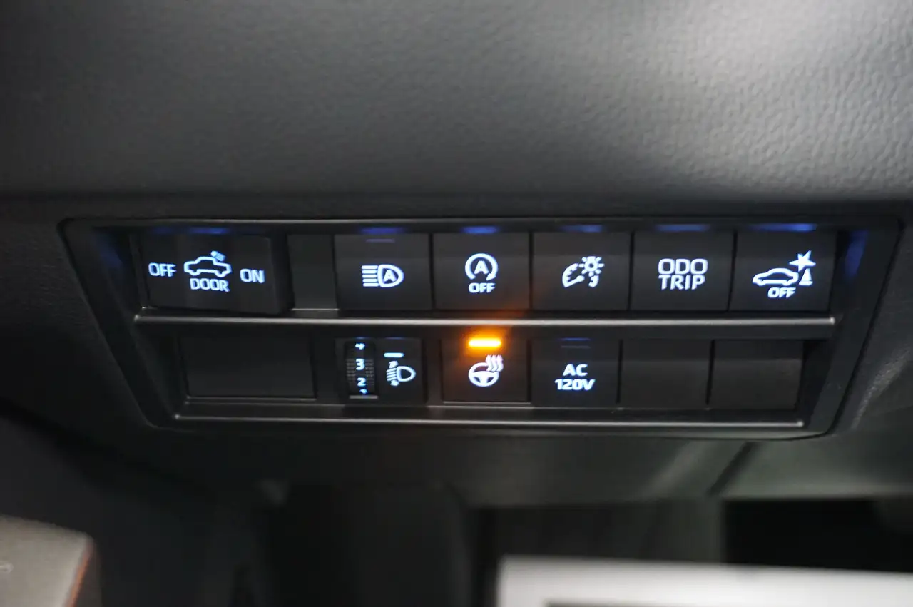 Toyota Tundra снимка Toyota Tundra