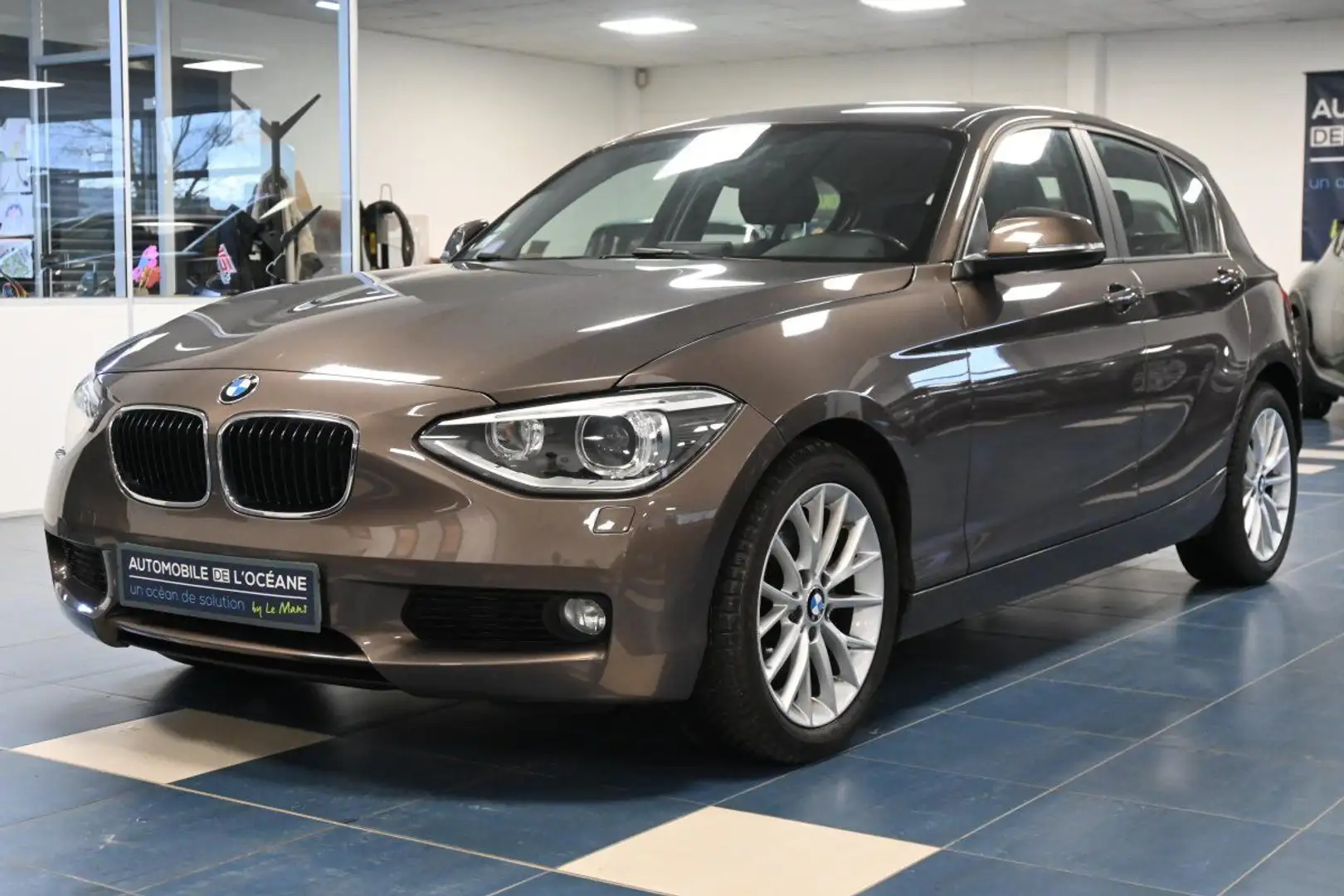 BMW 218 SERIE F20 125i 218 ch Lounge A Gris - 1