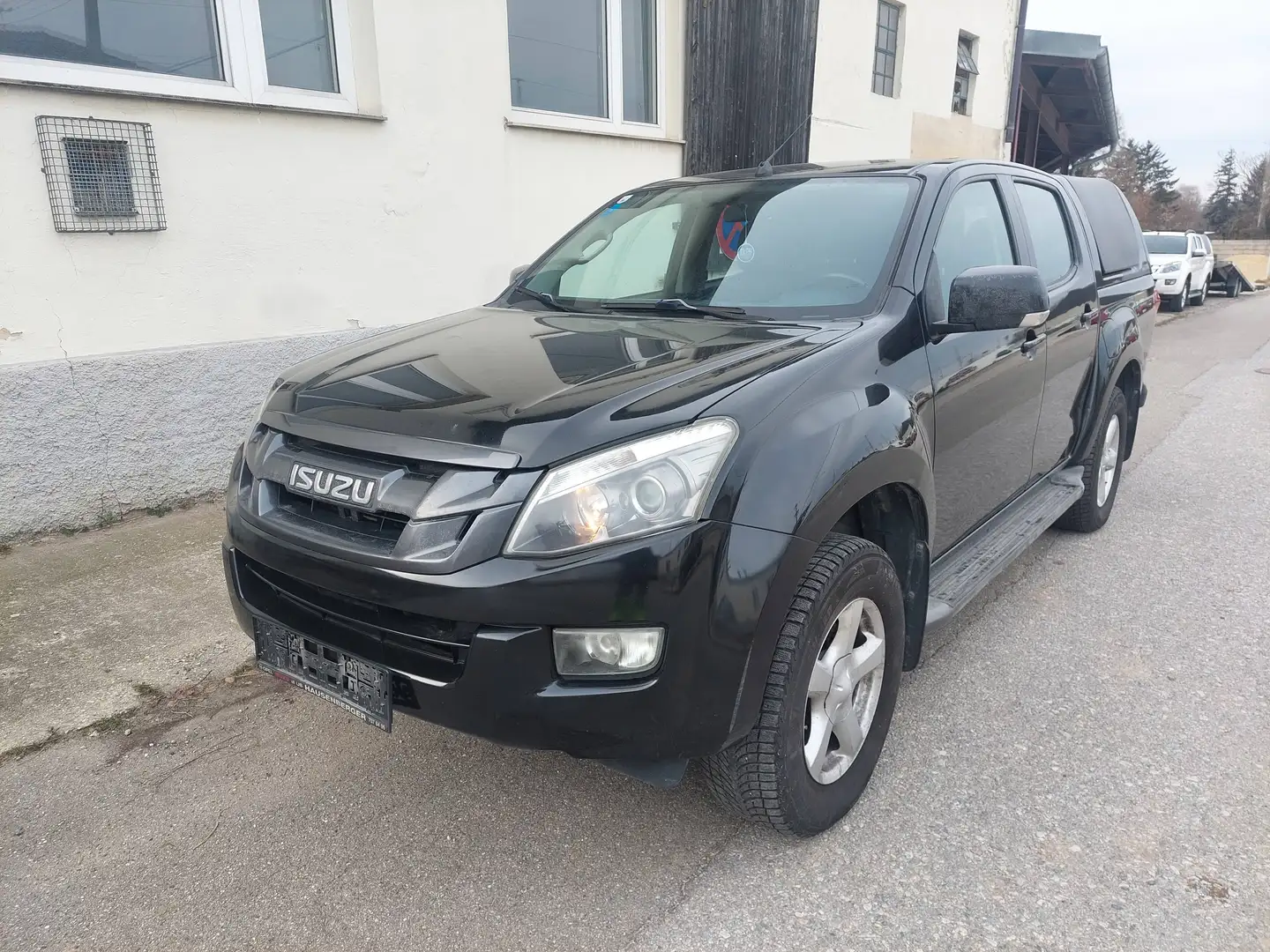 Isuzu D-Max 2,5 D-MAX Schwarz - 2