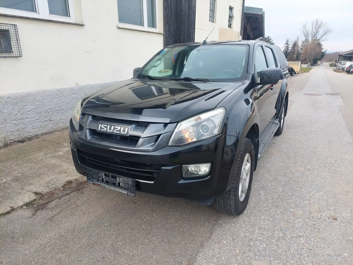 Isuzu D-Max 2,5 D-MAX Schwarz - 1