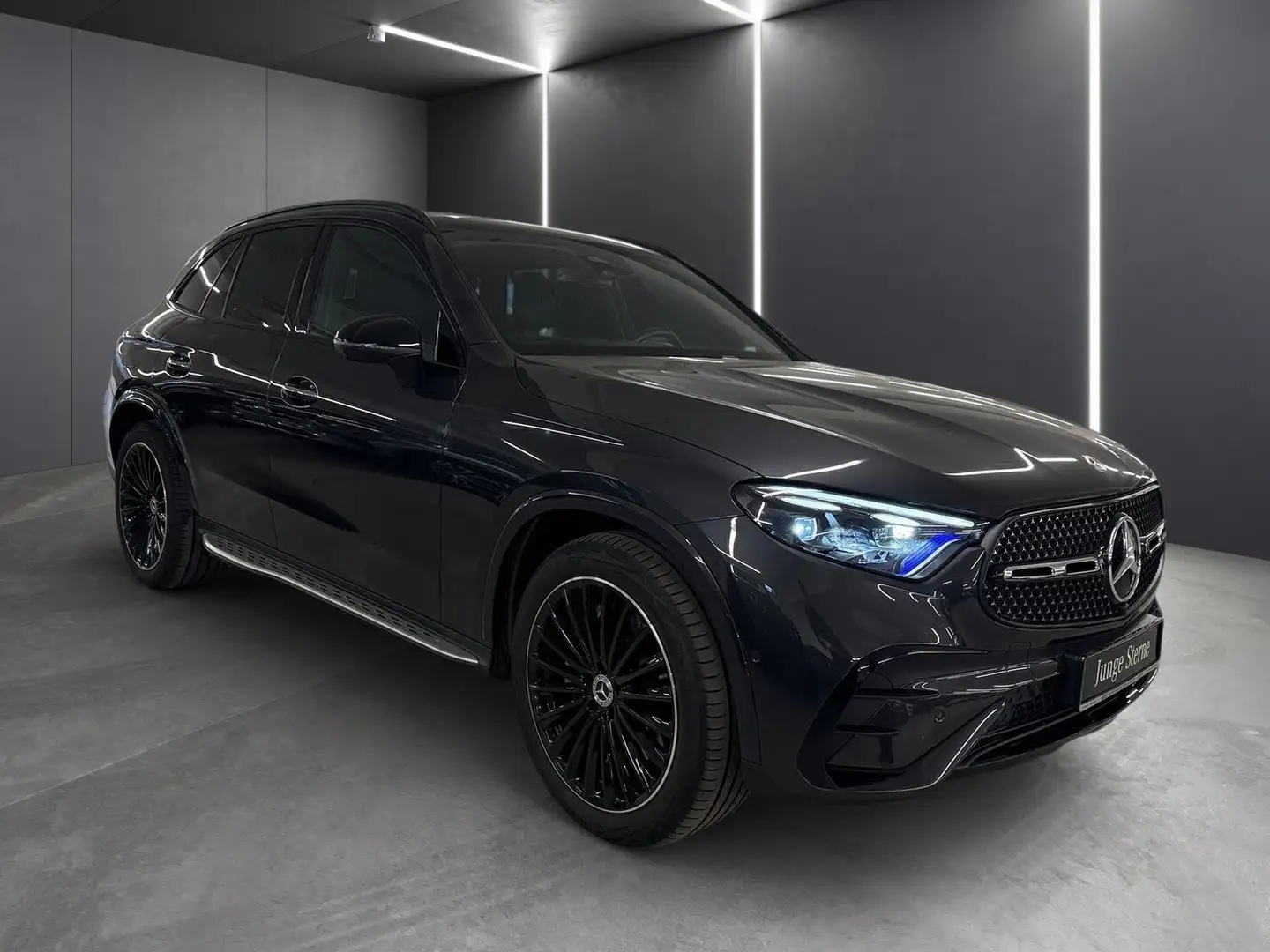 Mercedes-Benz GLC 300 d 4M*Airmatic*STDHZG*Pano*AHK*Night*20"* Gri - 2