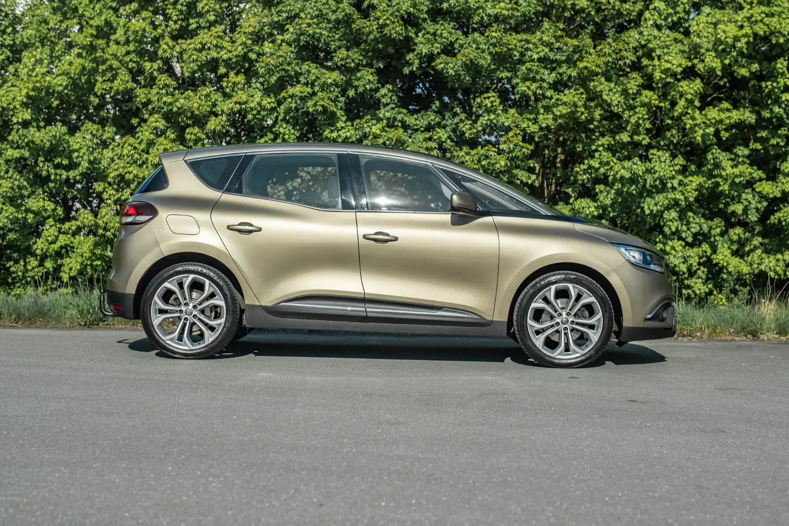 Renault Scenic 1.2 TCe Zen Marrón - 2